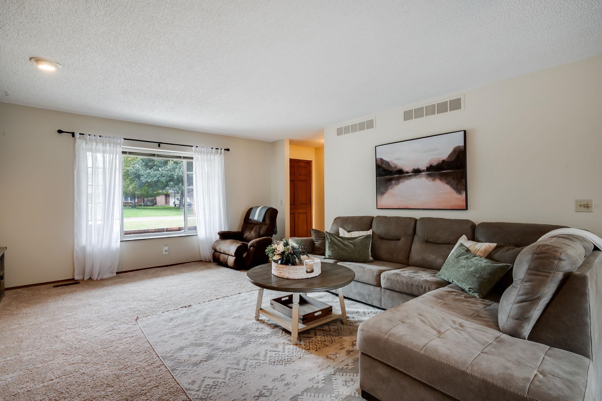 3 Huntington Road Augusta KS 67010