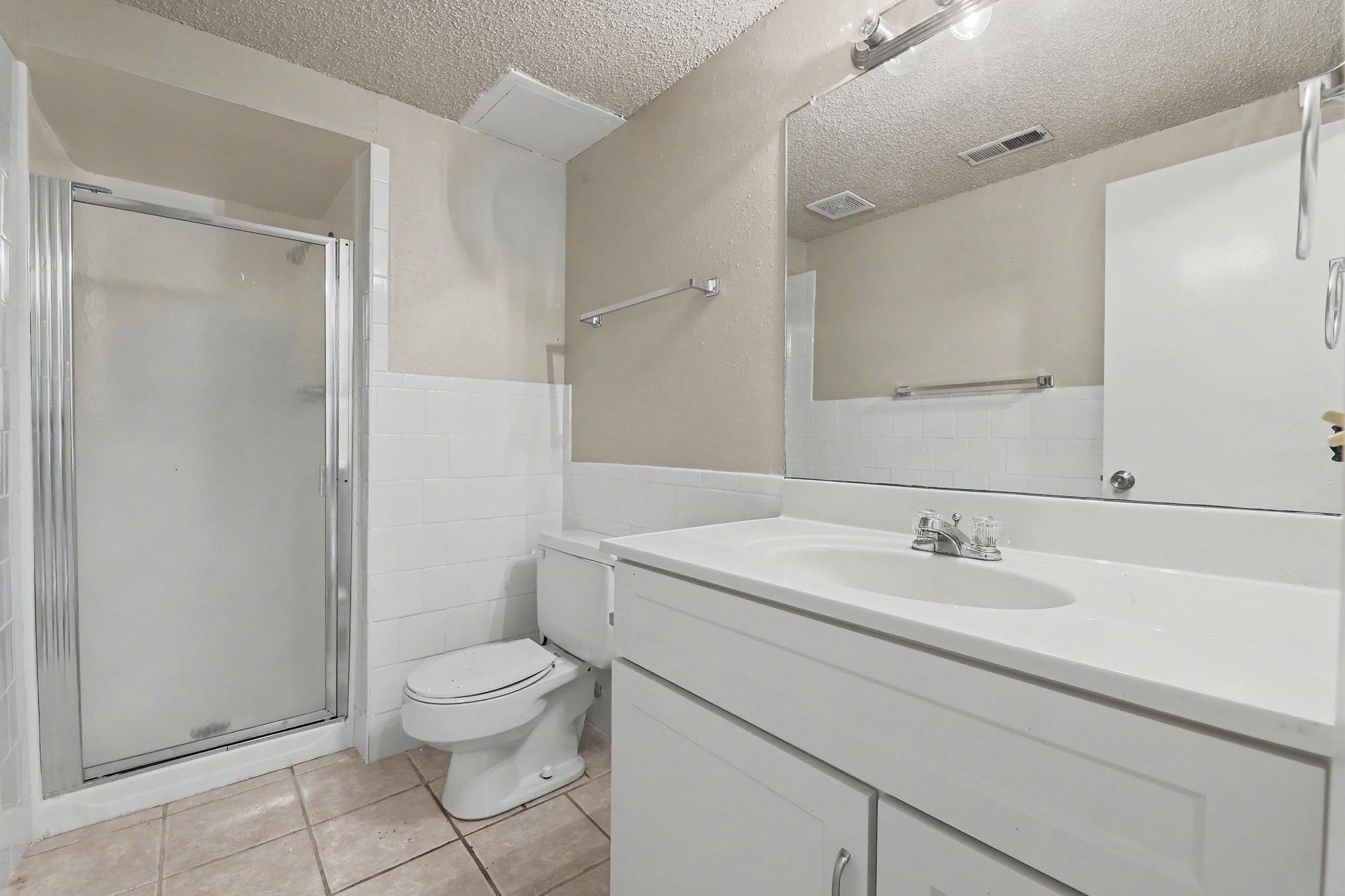 8704 E Lockmoor Wichita KS 67207