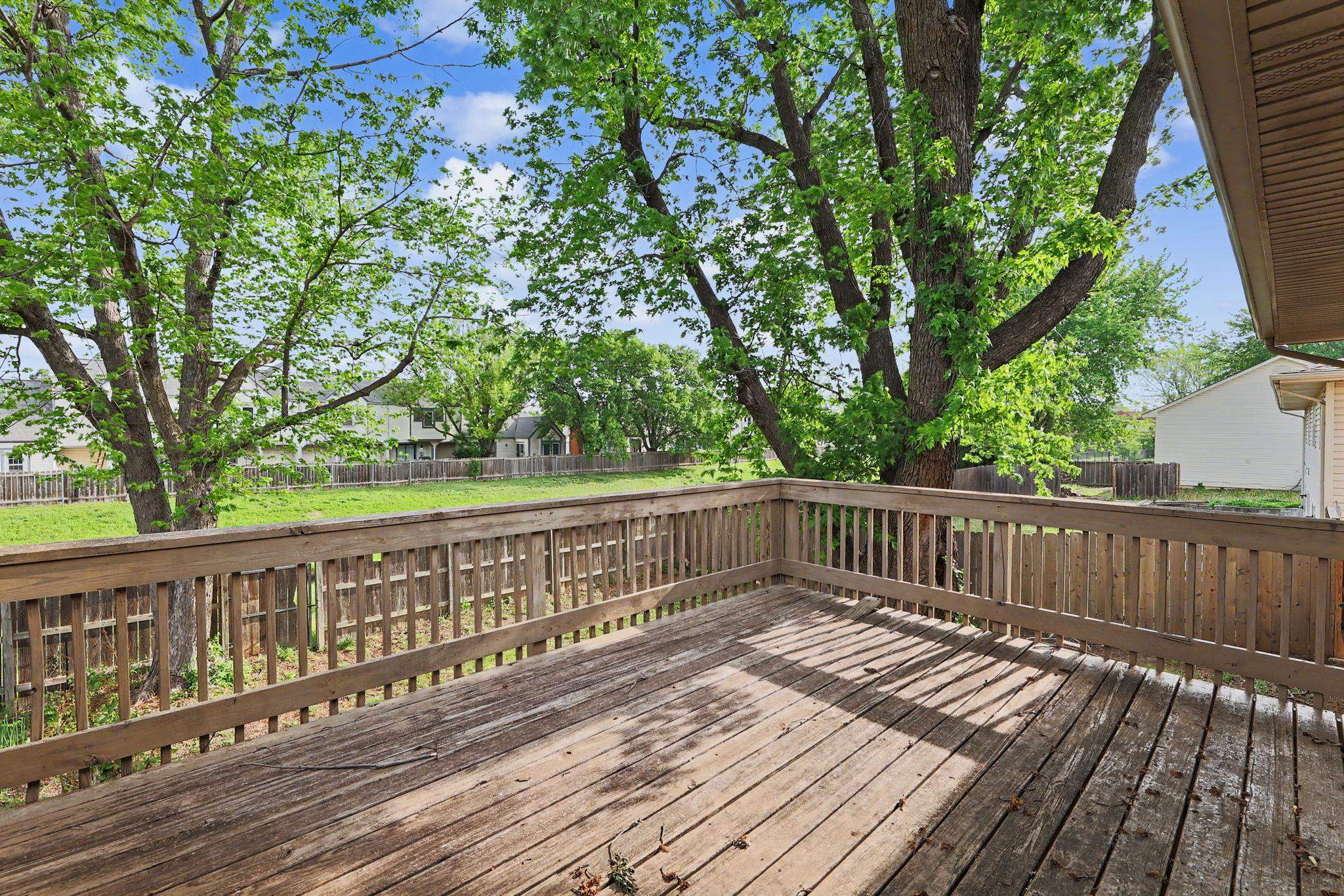 8704 E Lockmoor Wichita KS 67207