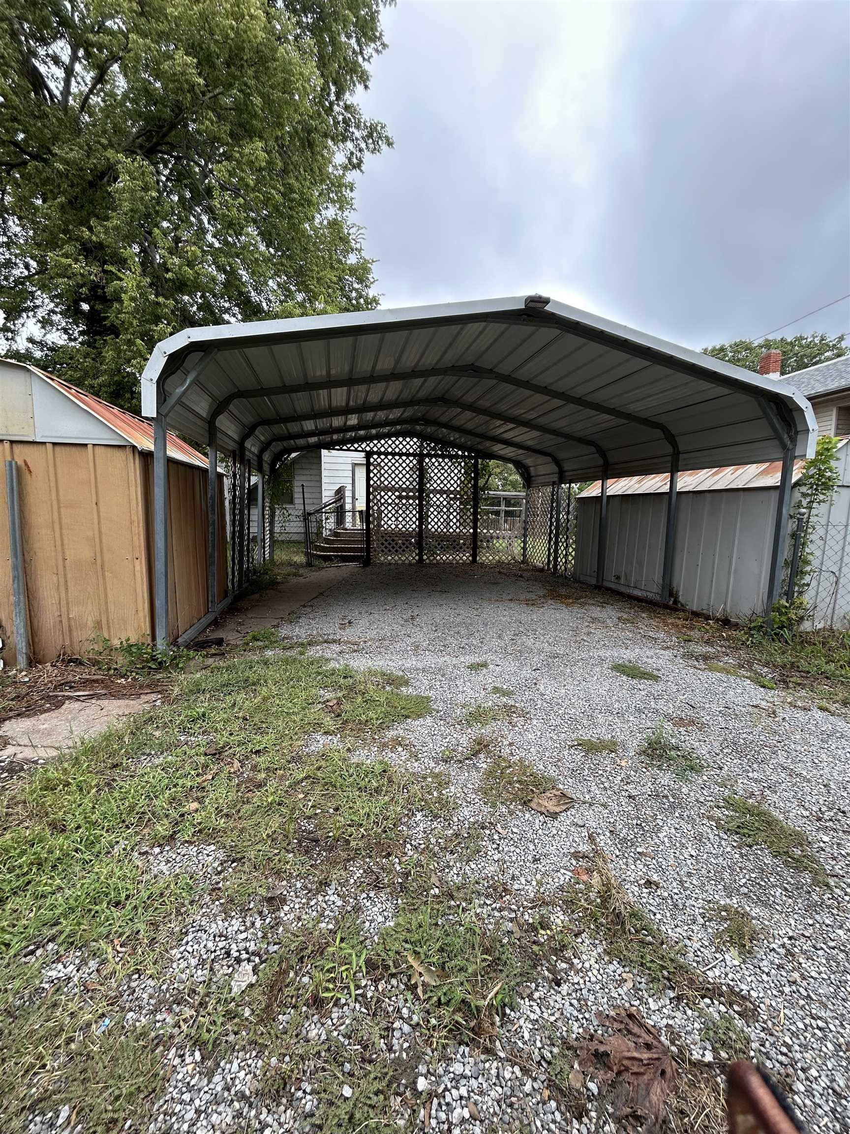 315 E Central Arkansas City KS 37005