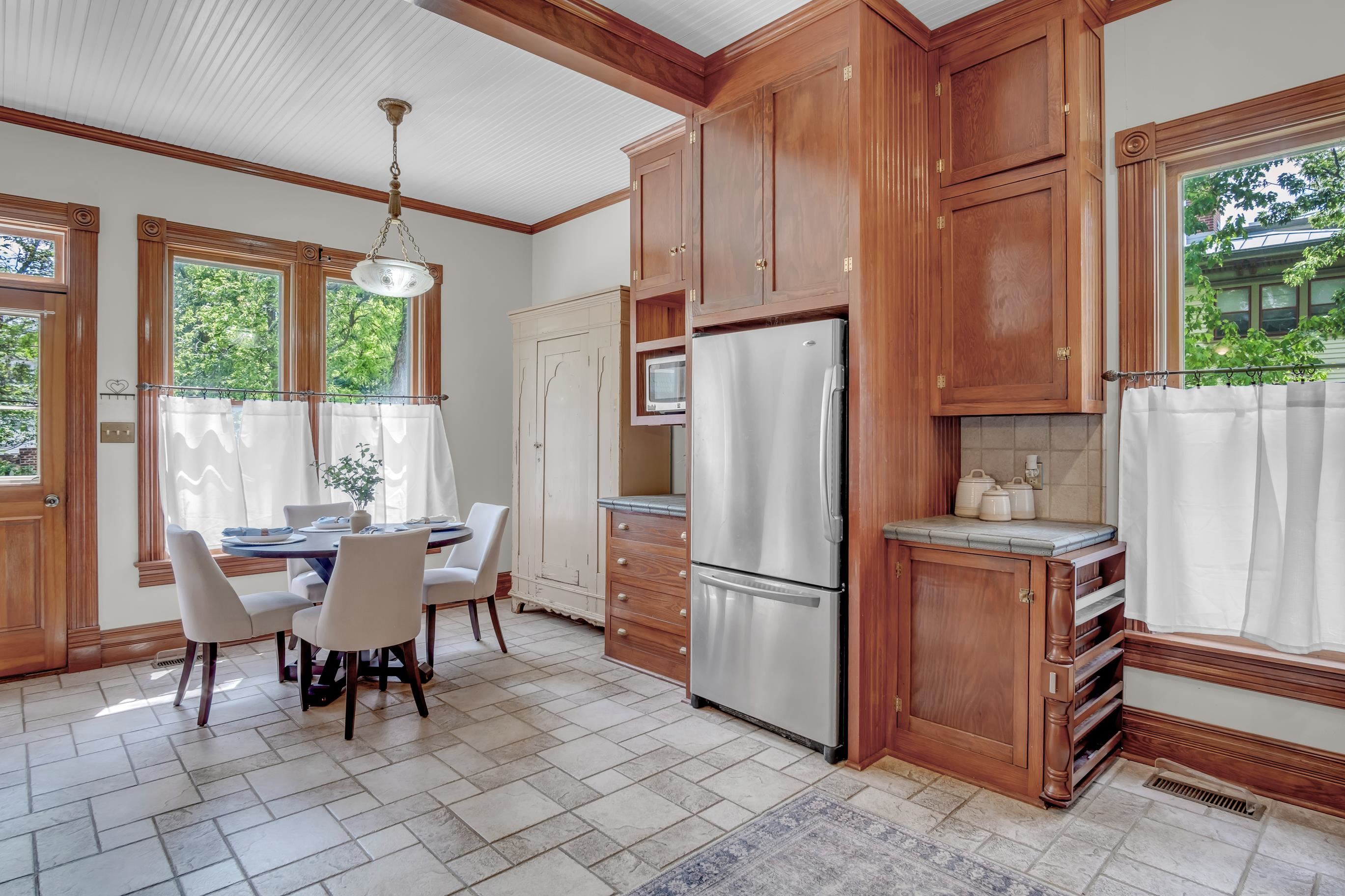 309 E 4th Street Newton KS 67114