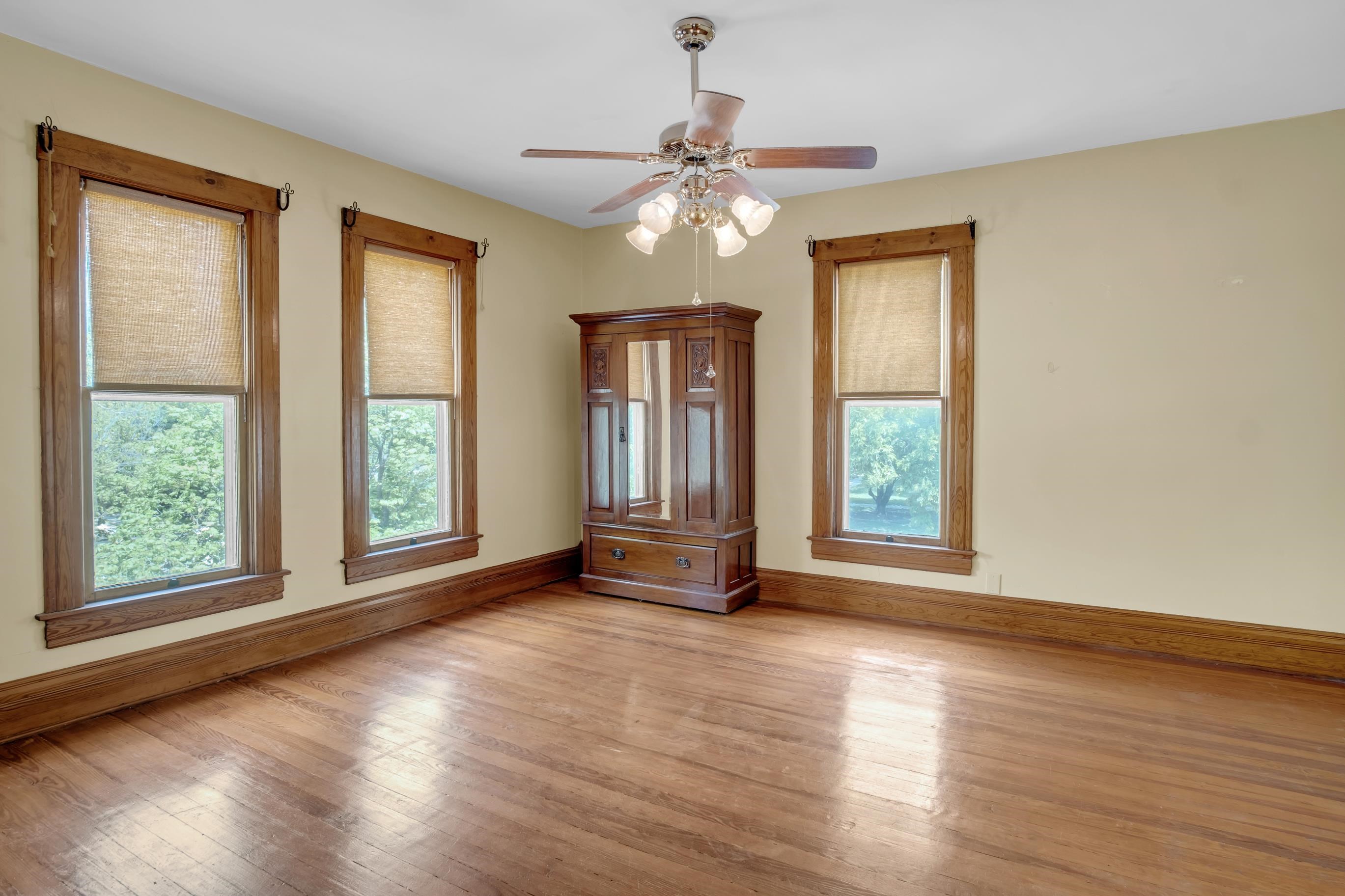 309 E 4th Street Newton KS 67114