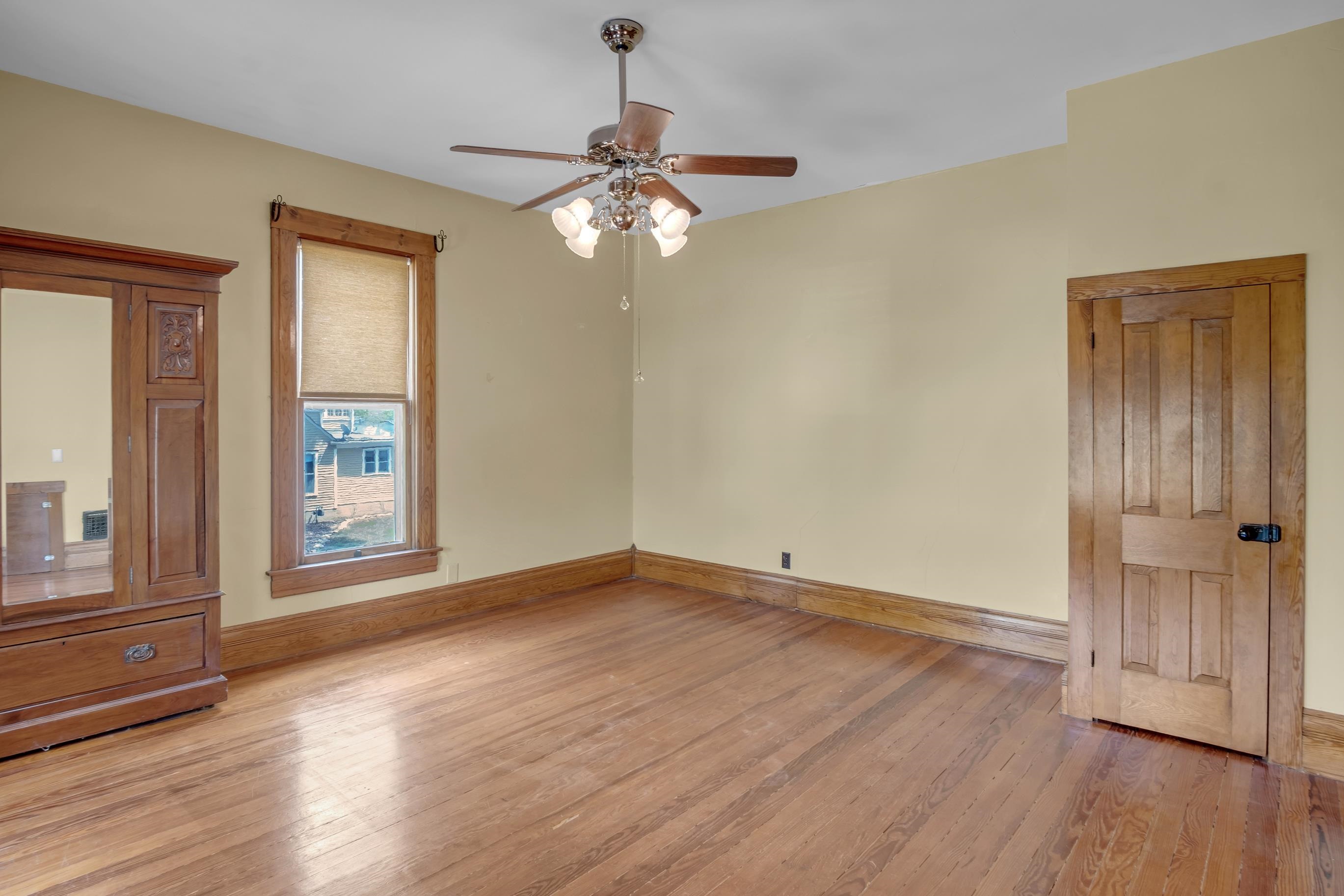 309 E 4th Street Newton KS 67114