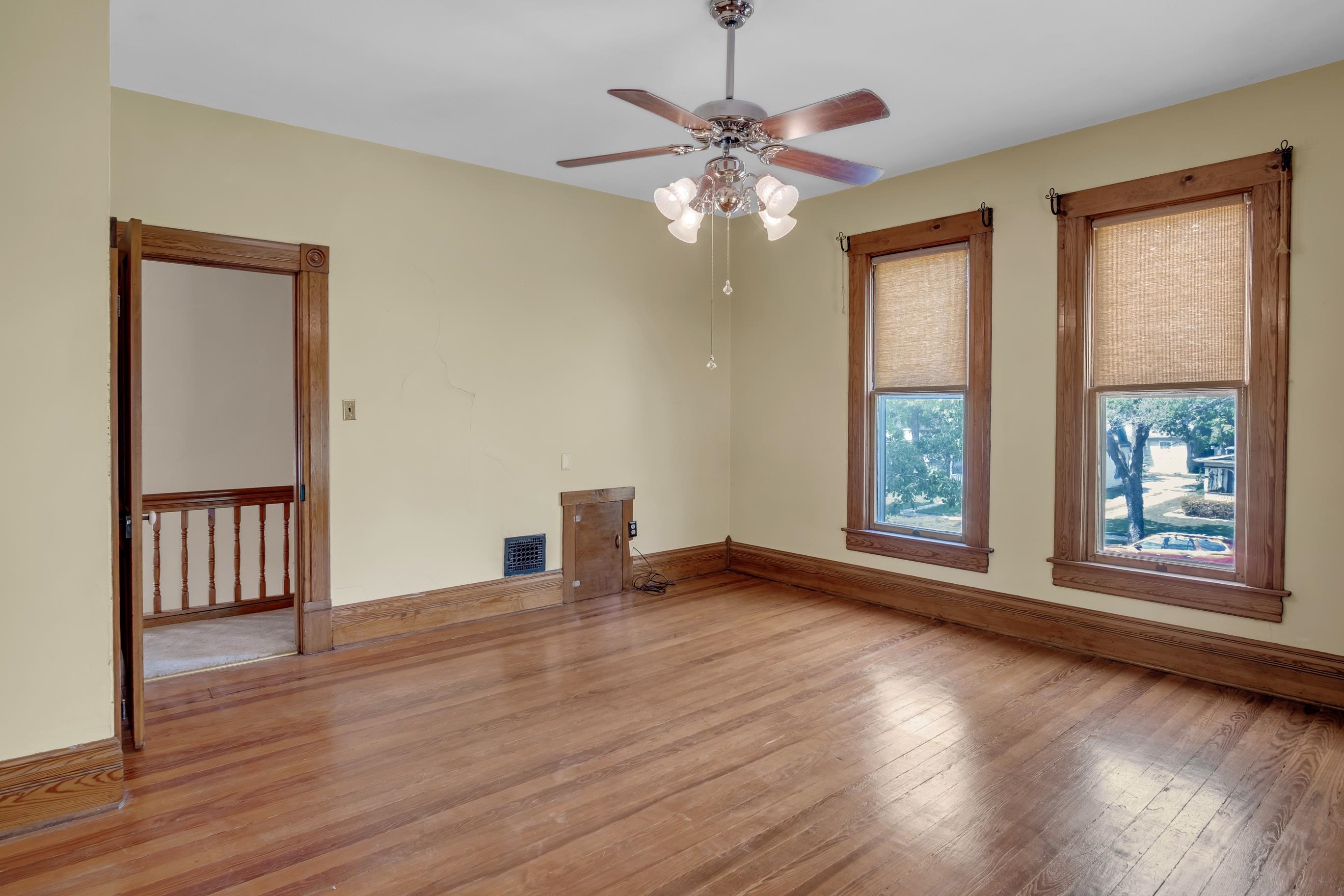 309 E 4th Street Newton KS 67114