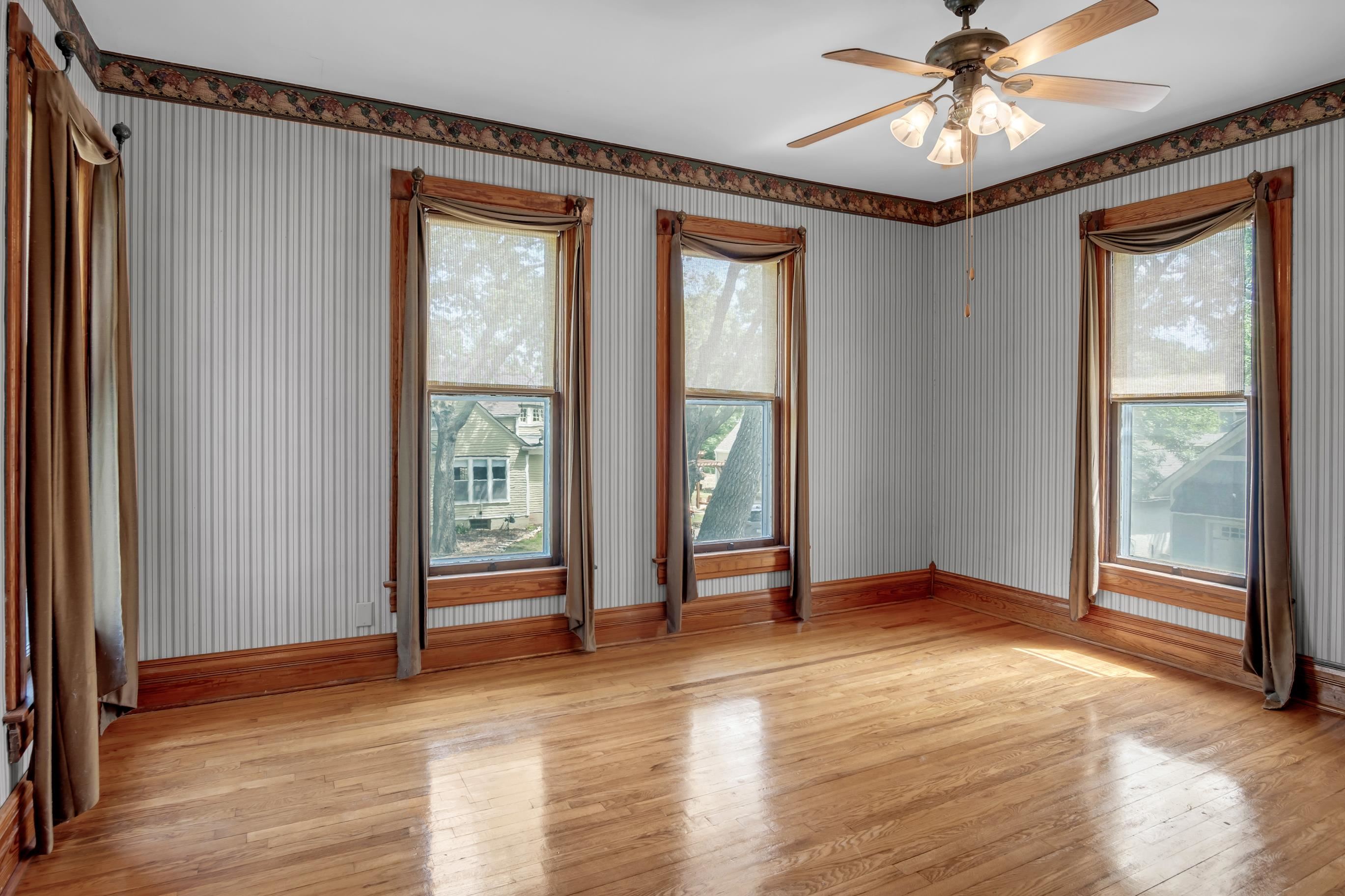 309 E 4th Street Newton KS 67114