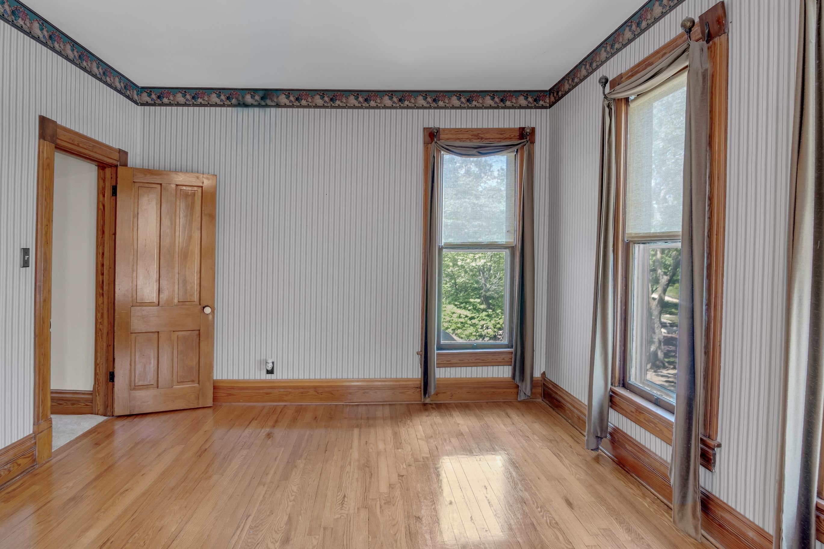 309 E 4th Street Newton KS 67114
