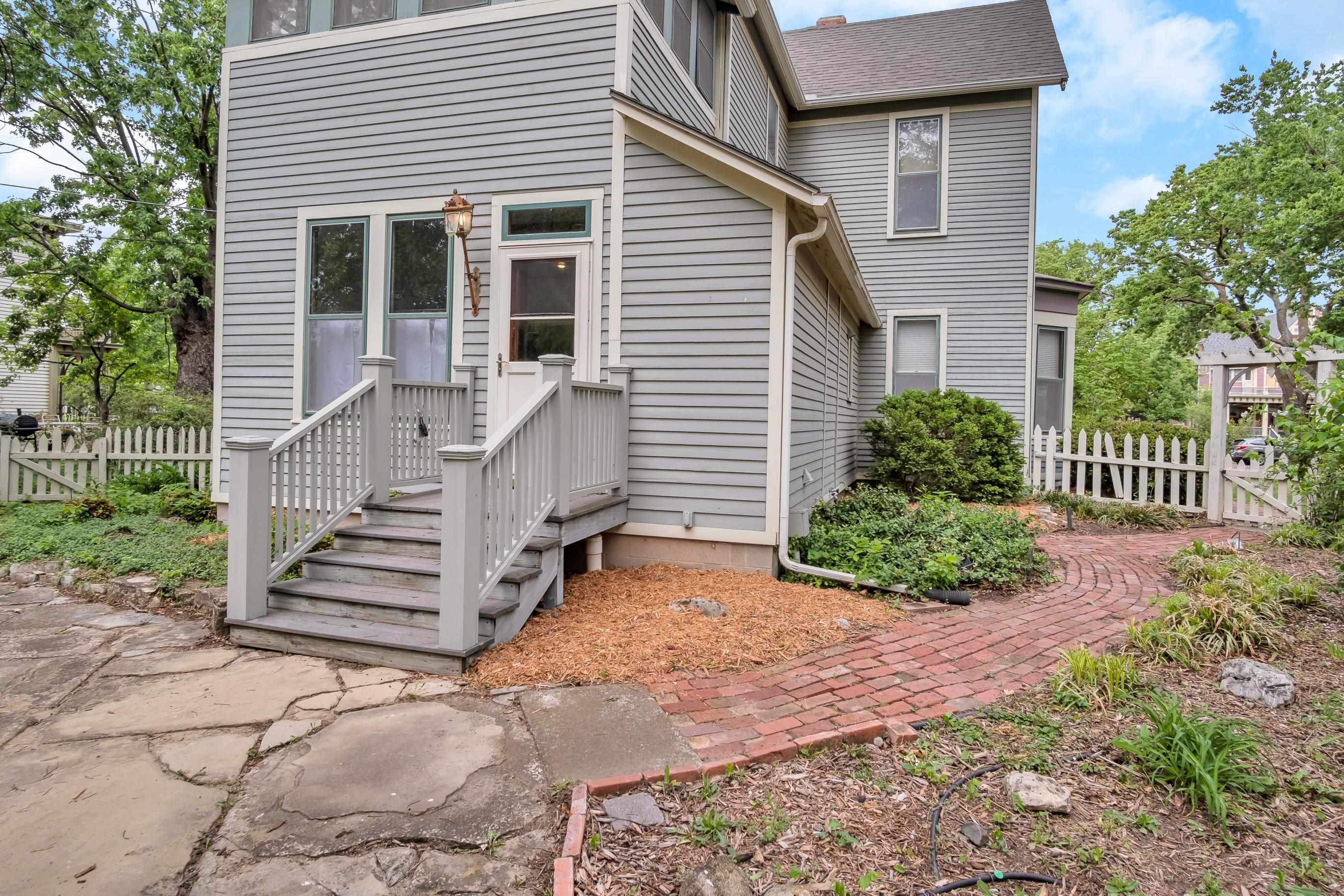 309 E 4th Street Newton KS 67114