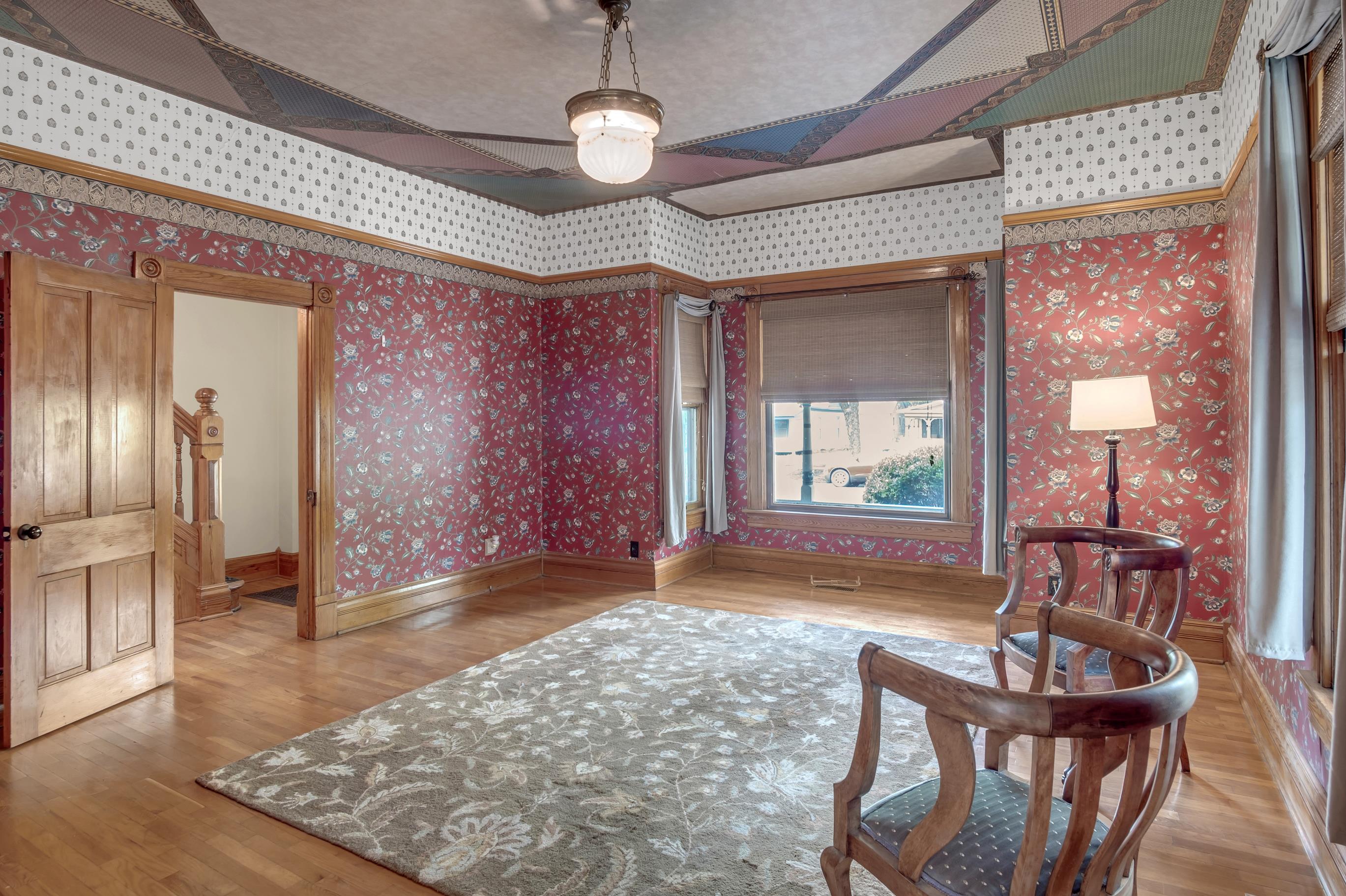 309 E 4th Street Newton KS 67114