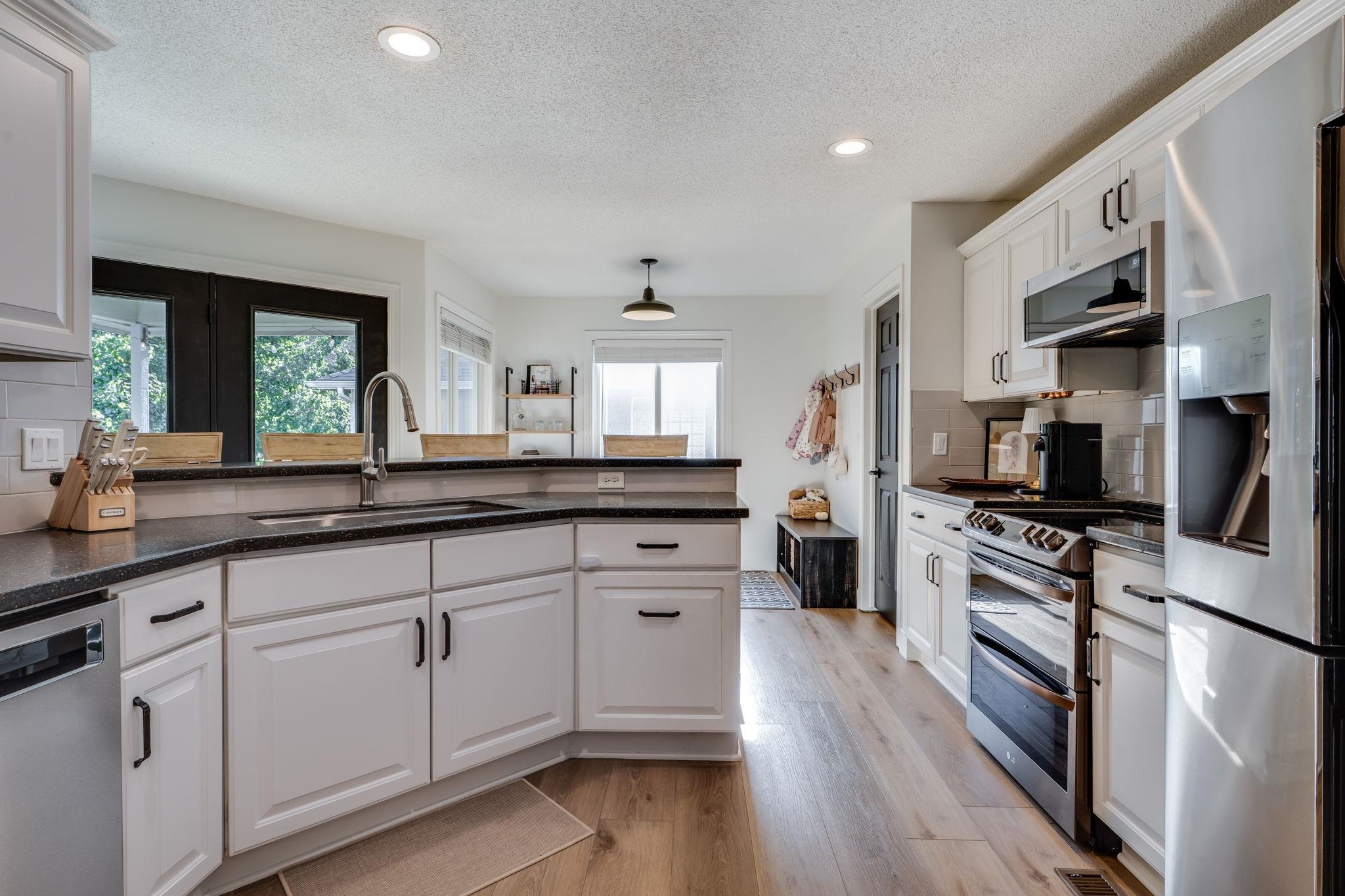 4460 N Rushwood Street Bel Aire KS 67226-1475