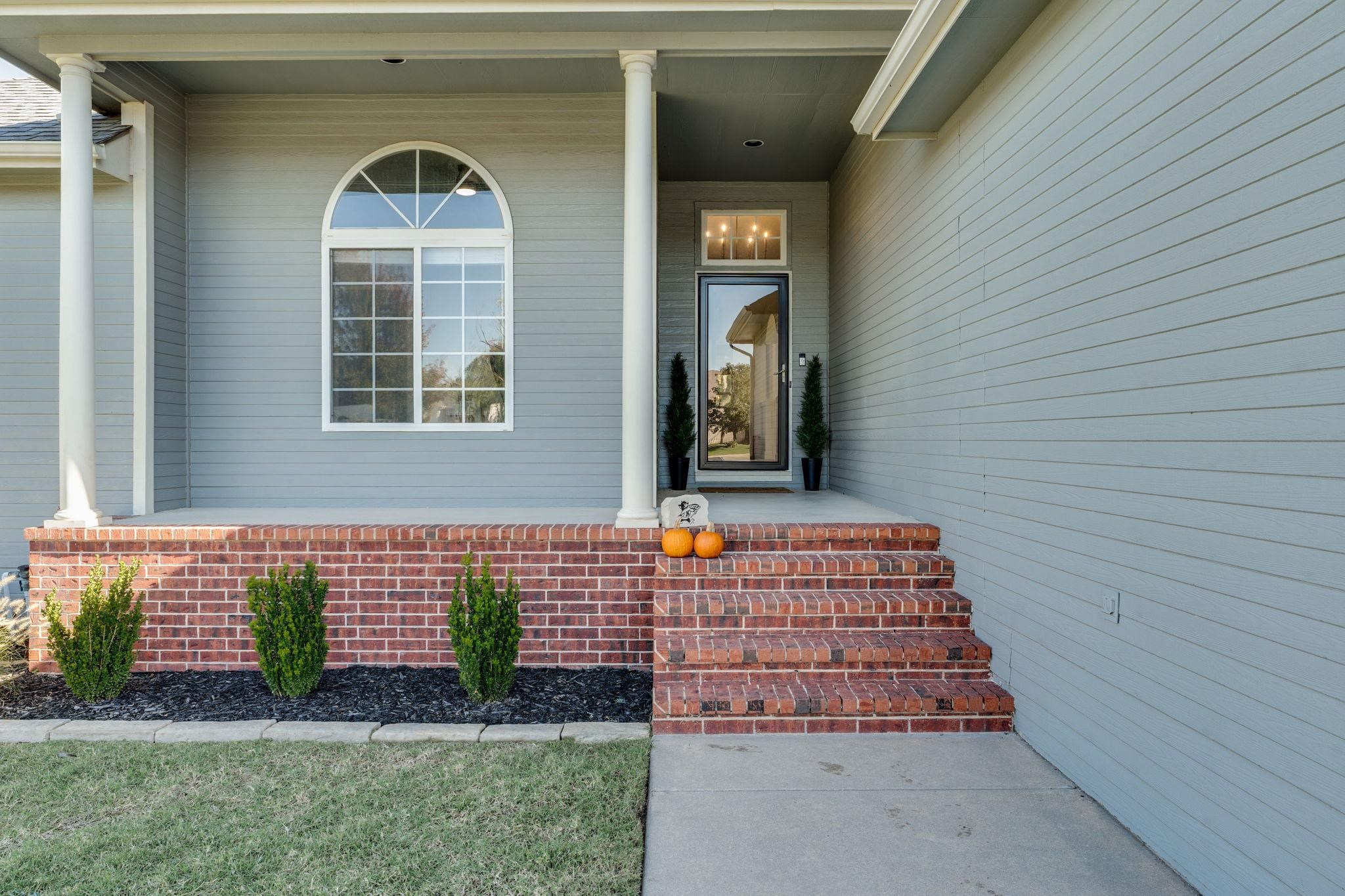 4460 N Rushwood Street Bel Aire KS 67226-1475