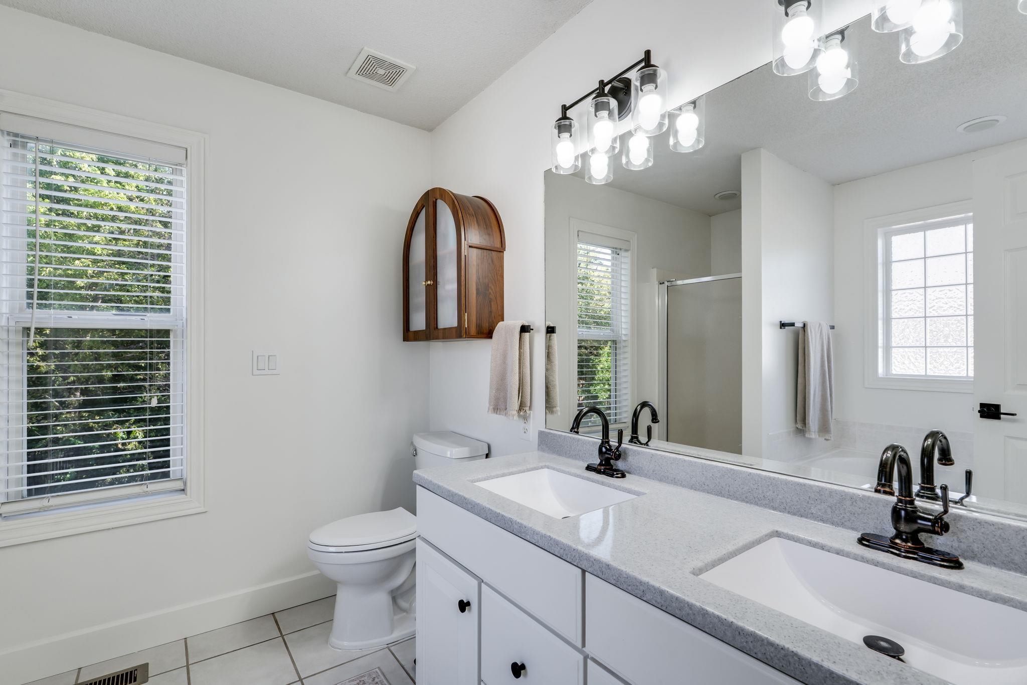 4460 N Rushwood Street Bel Aire KS 67226-1475