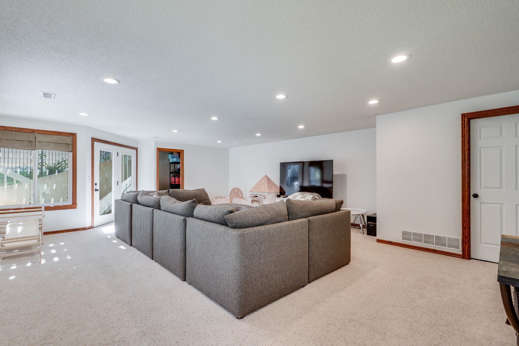 4460 N Rushwood Street Bel Aire KS 67226-1475