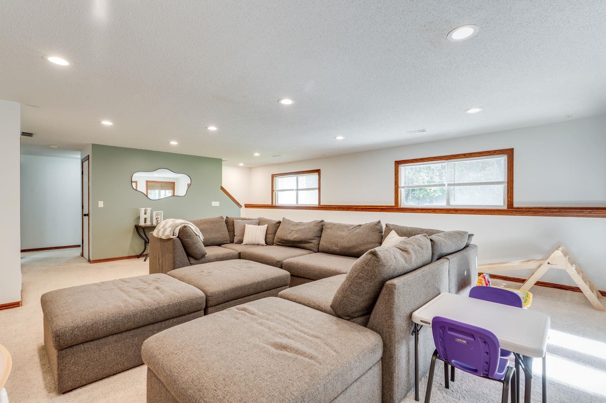 4460 N Rushwood Street Bel Aire KS 67226-1475