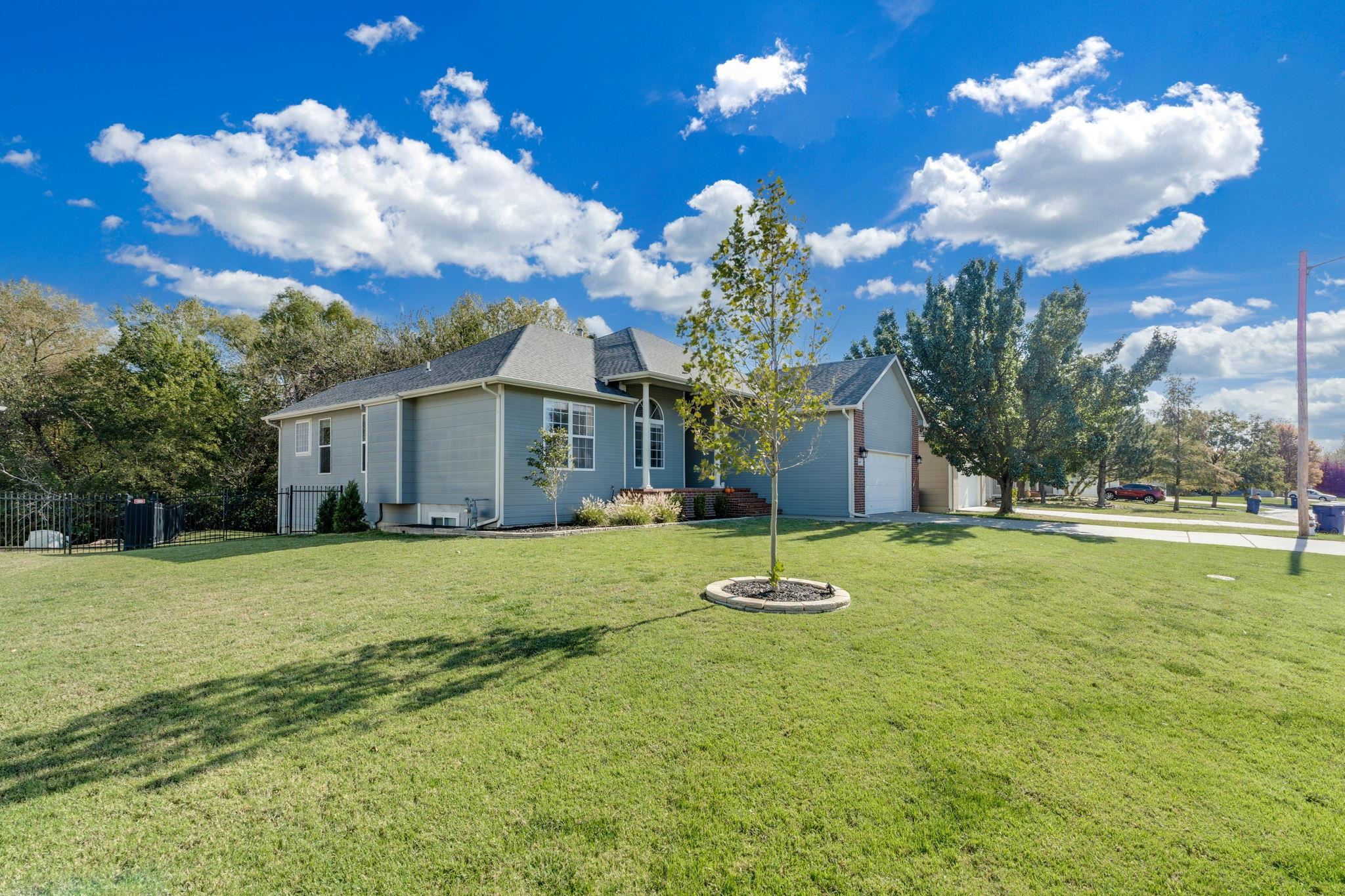 4460 N Rushwood Street Bel Aire KS 67226-1475