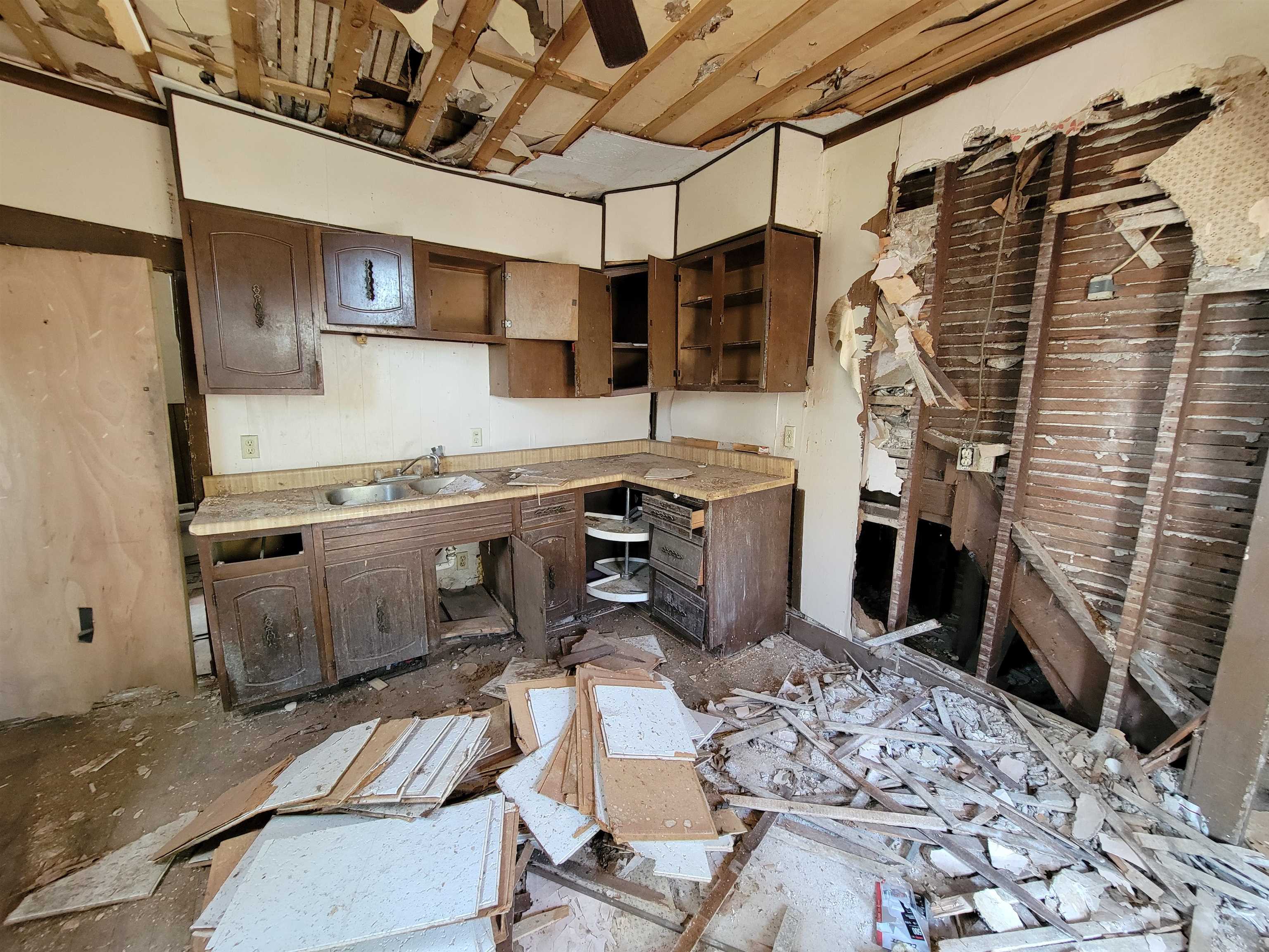 612 N C Street Wellington KS 67152