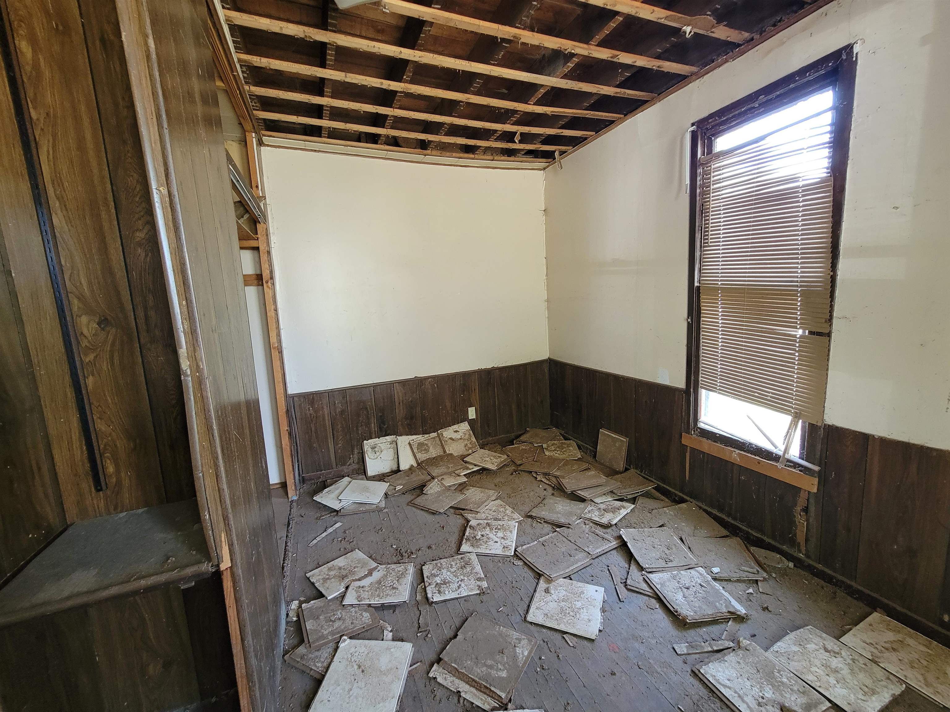 612 N C Street Wellington KS 67152