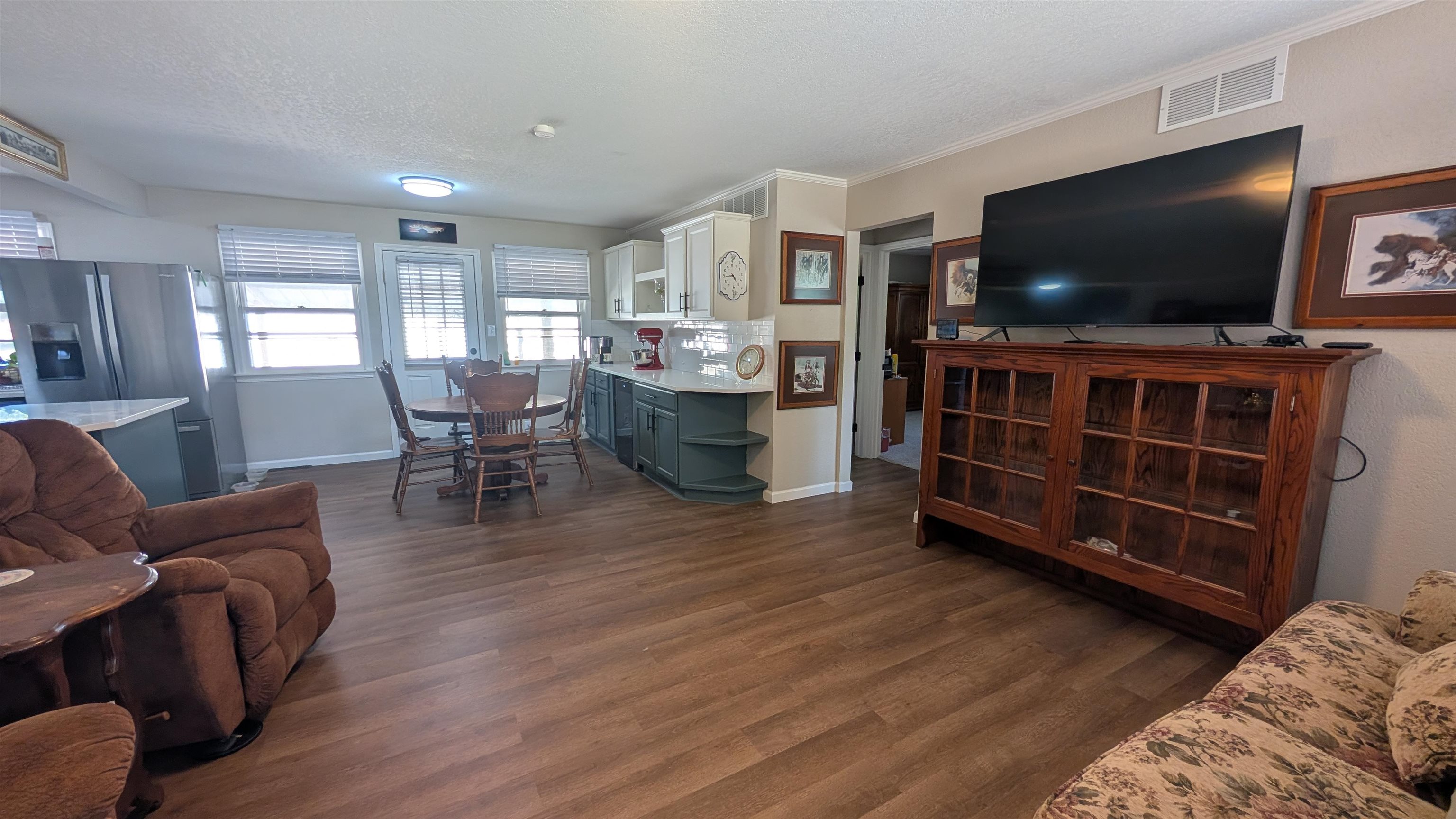 626 N Friend Street Belle Plaine KS 67013