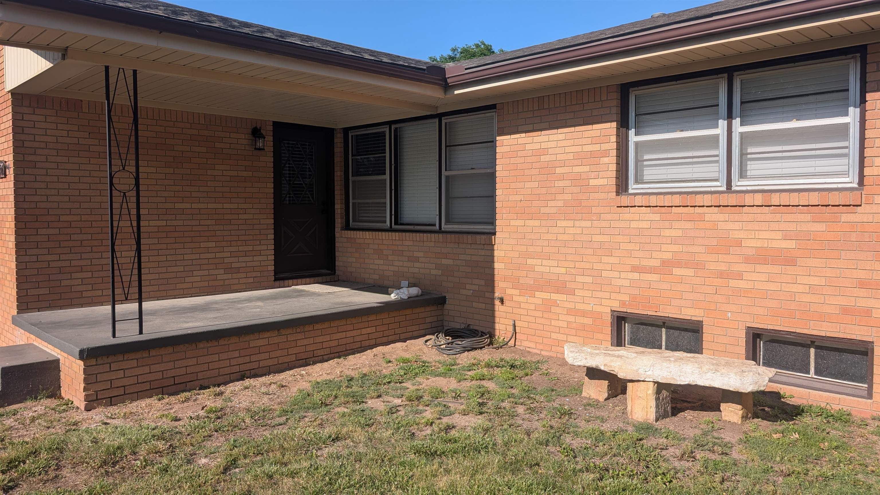 626 N Friend Street Belle Plaine KS 67013