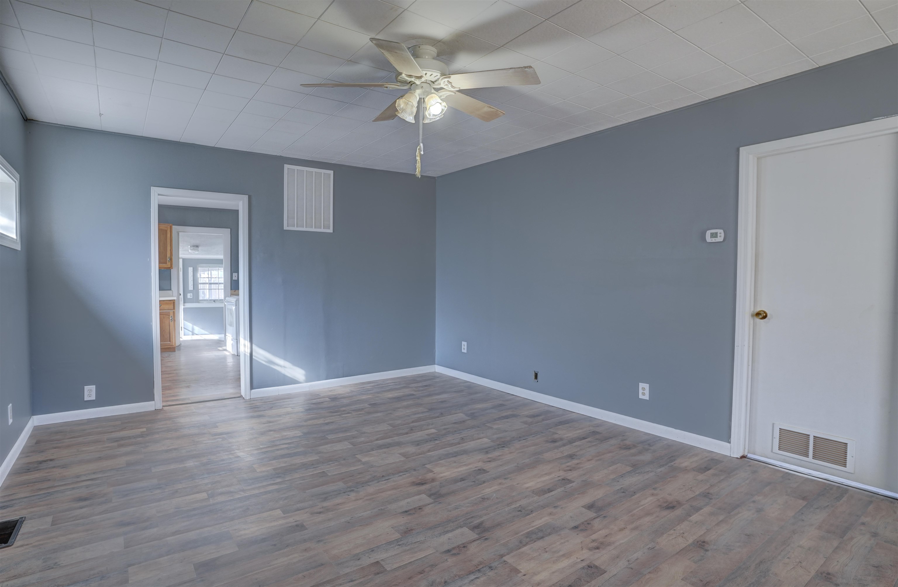 1905 Loomis Street Winfield KS 67156