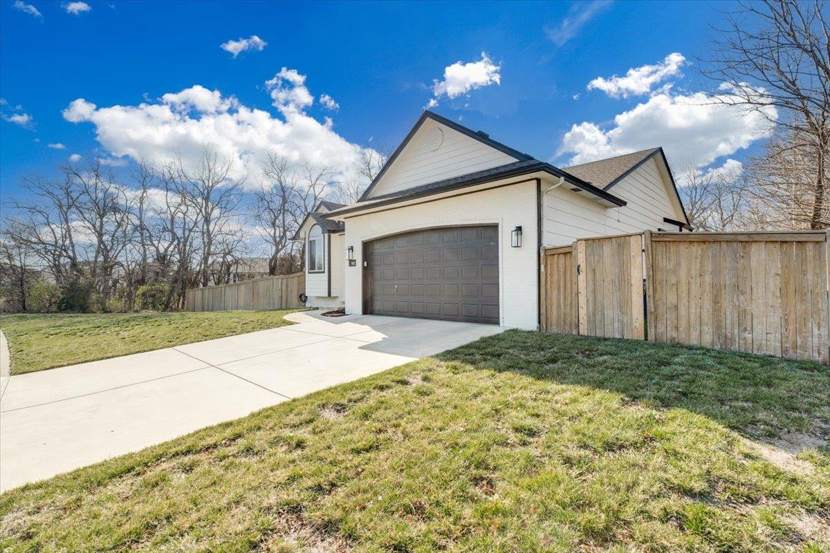 422 W Tuscany Drive Andover KS 67002