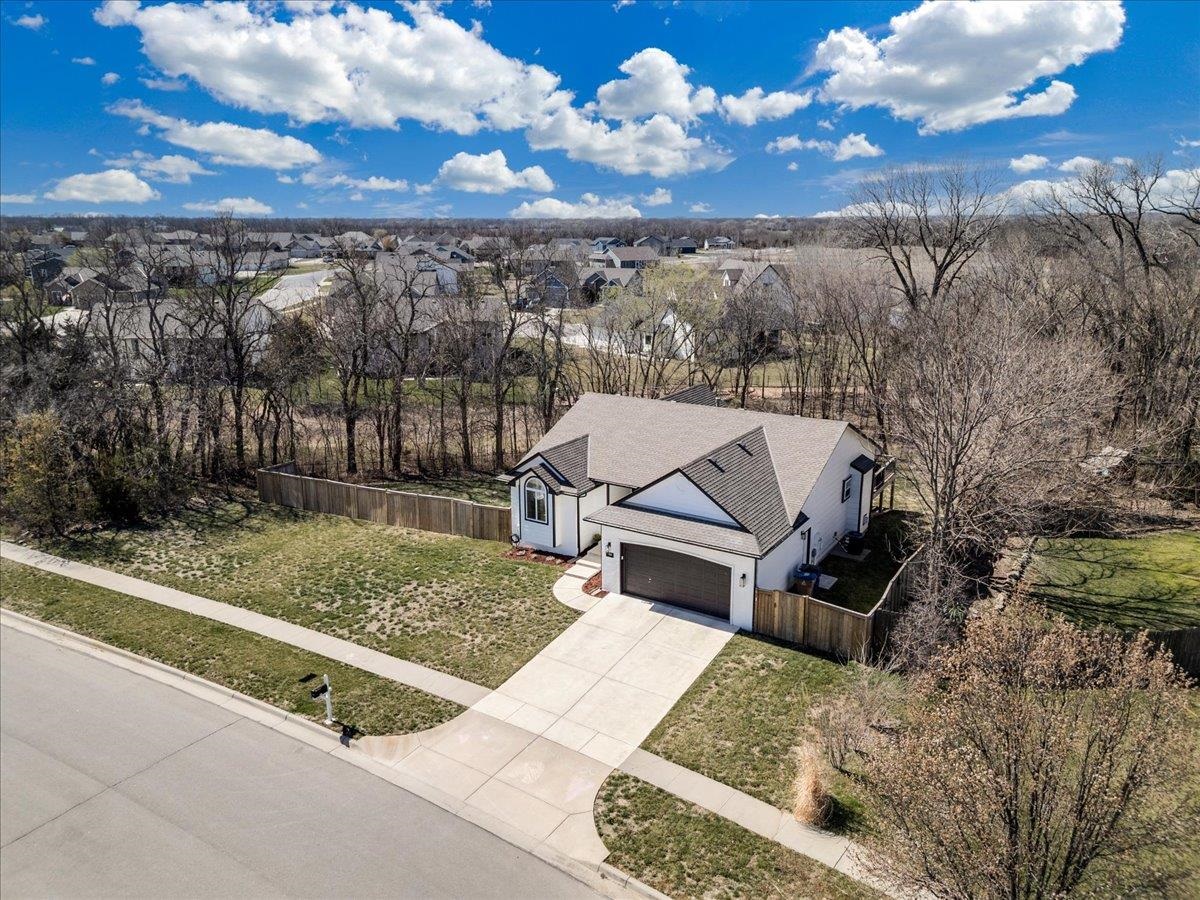 422 W Tuscany Drive Andover KS 67002