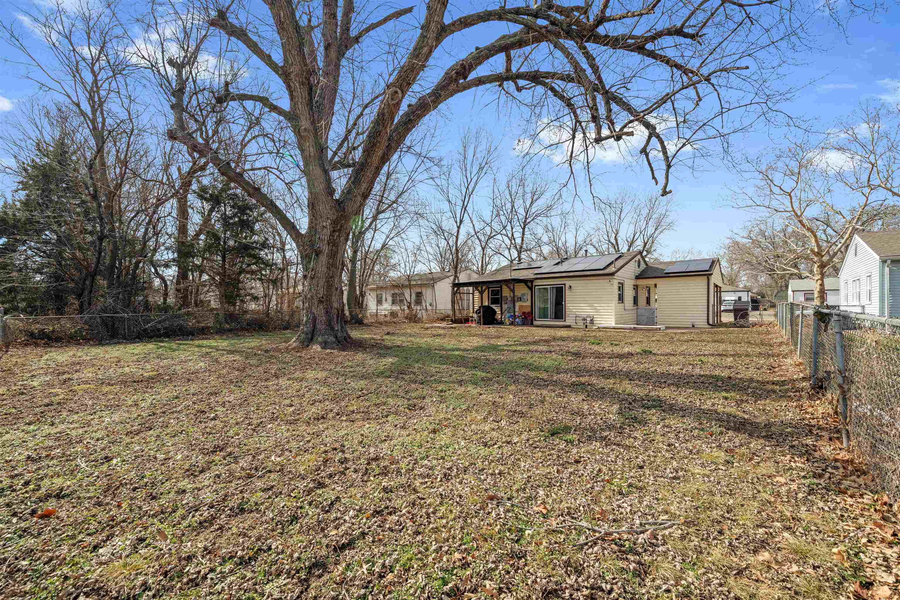 144 S Wire Haysville KS 67060