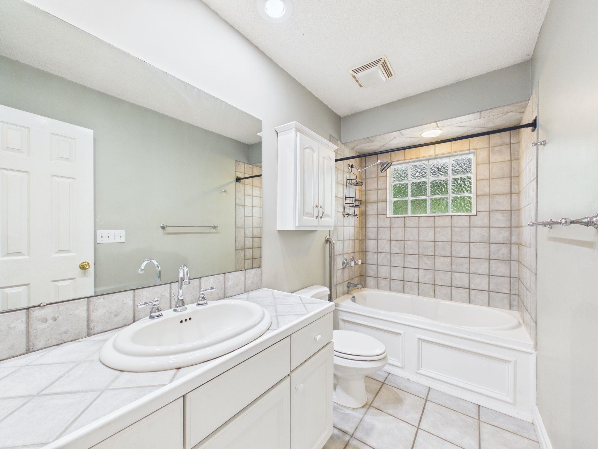 6560 N Tarrytown Street Park City KS 67219