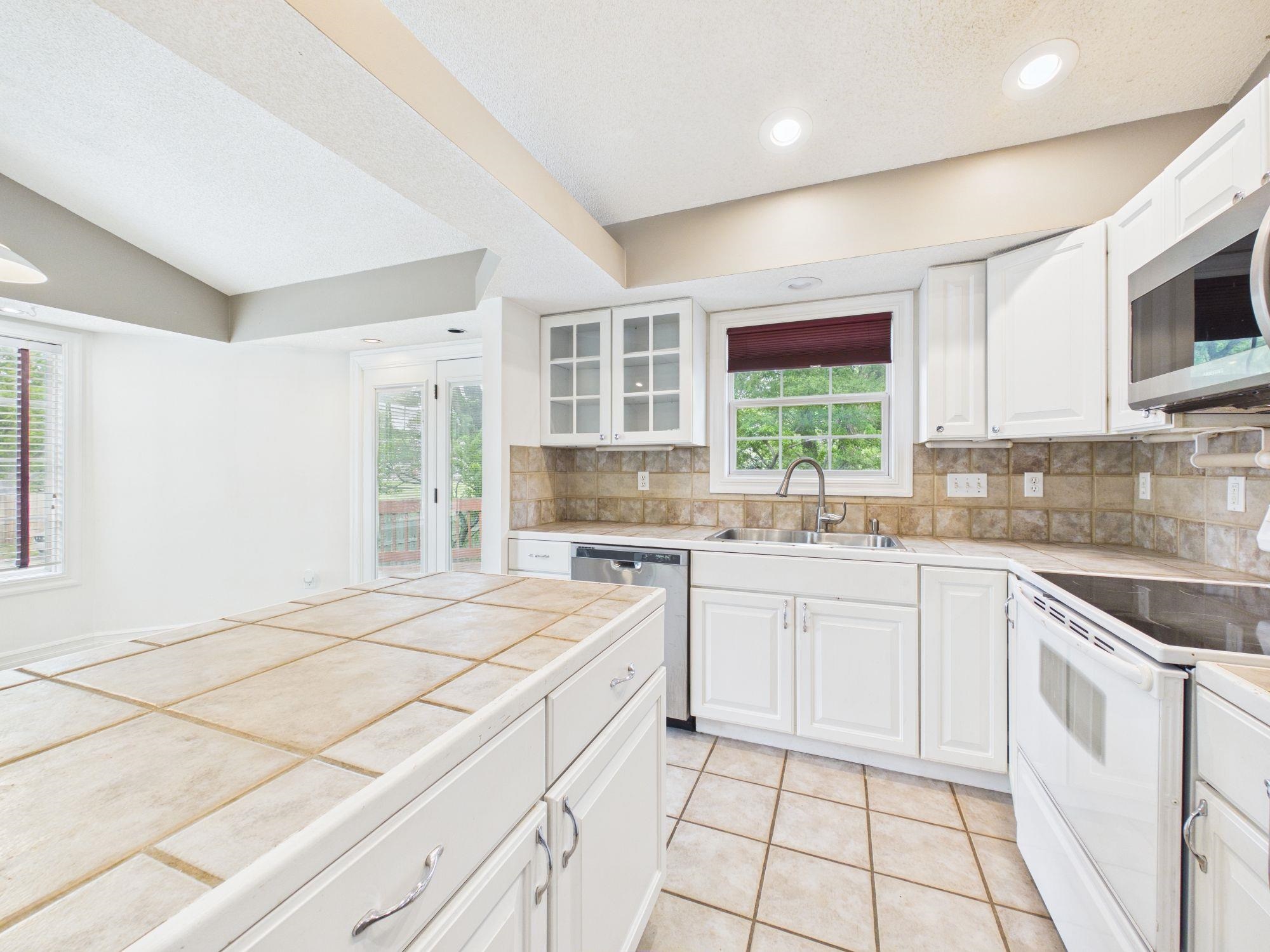 6560 N Tarrytown Street Park City KS 67219