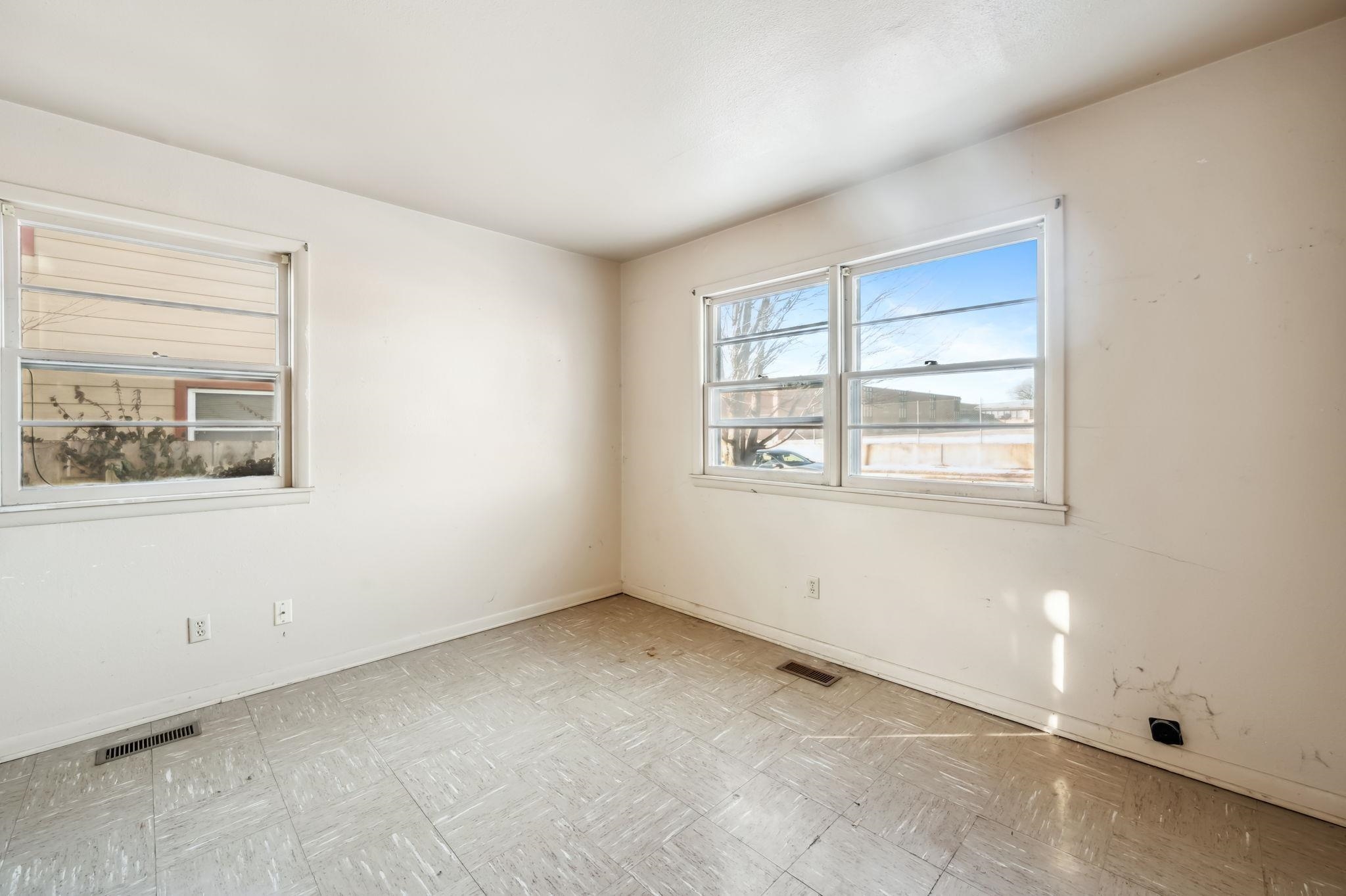 2819 Ellen Wichita KS 67219