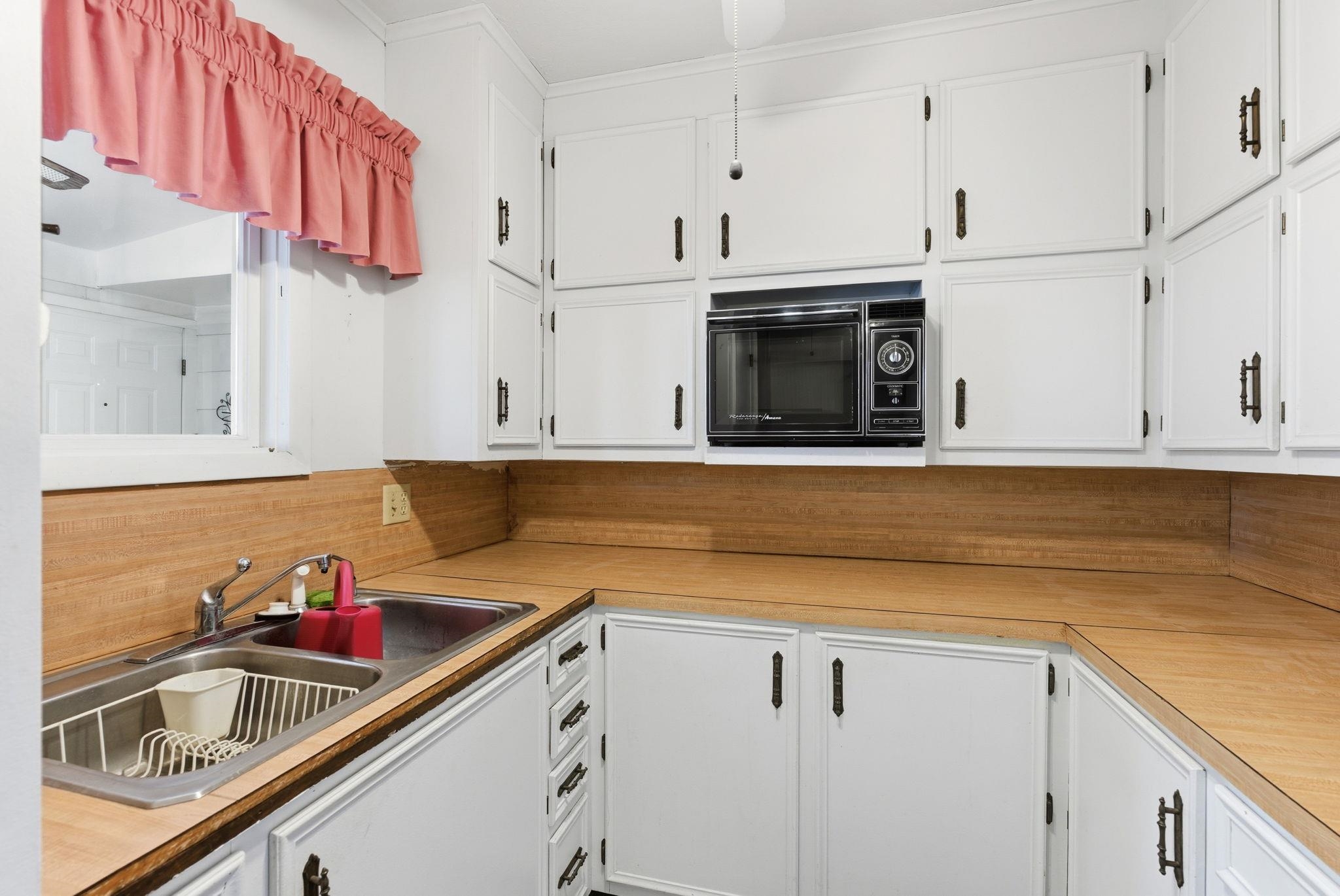 2019 N Westridge Drive Wichita KS 67203