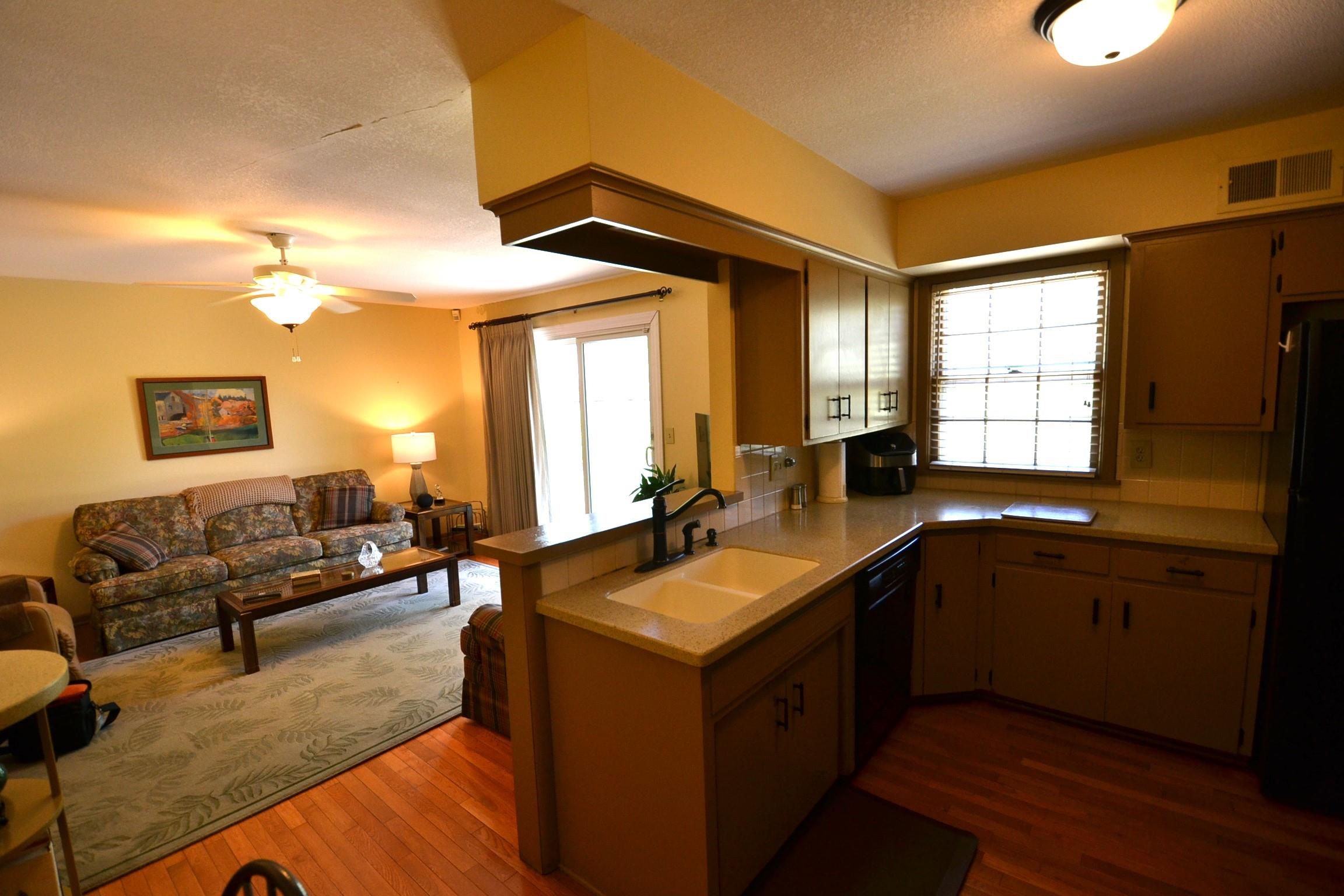 508 N Saint James Place Wichita KS 67206