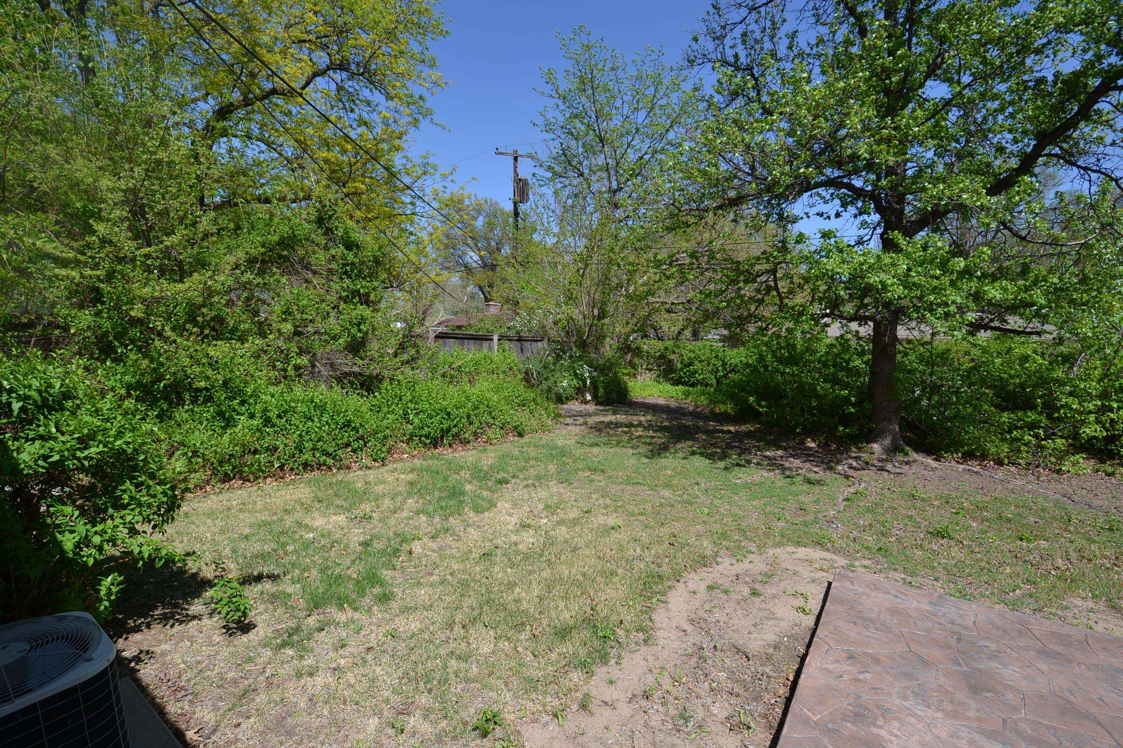 508 N Saint James Place Wichita KS 67206