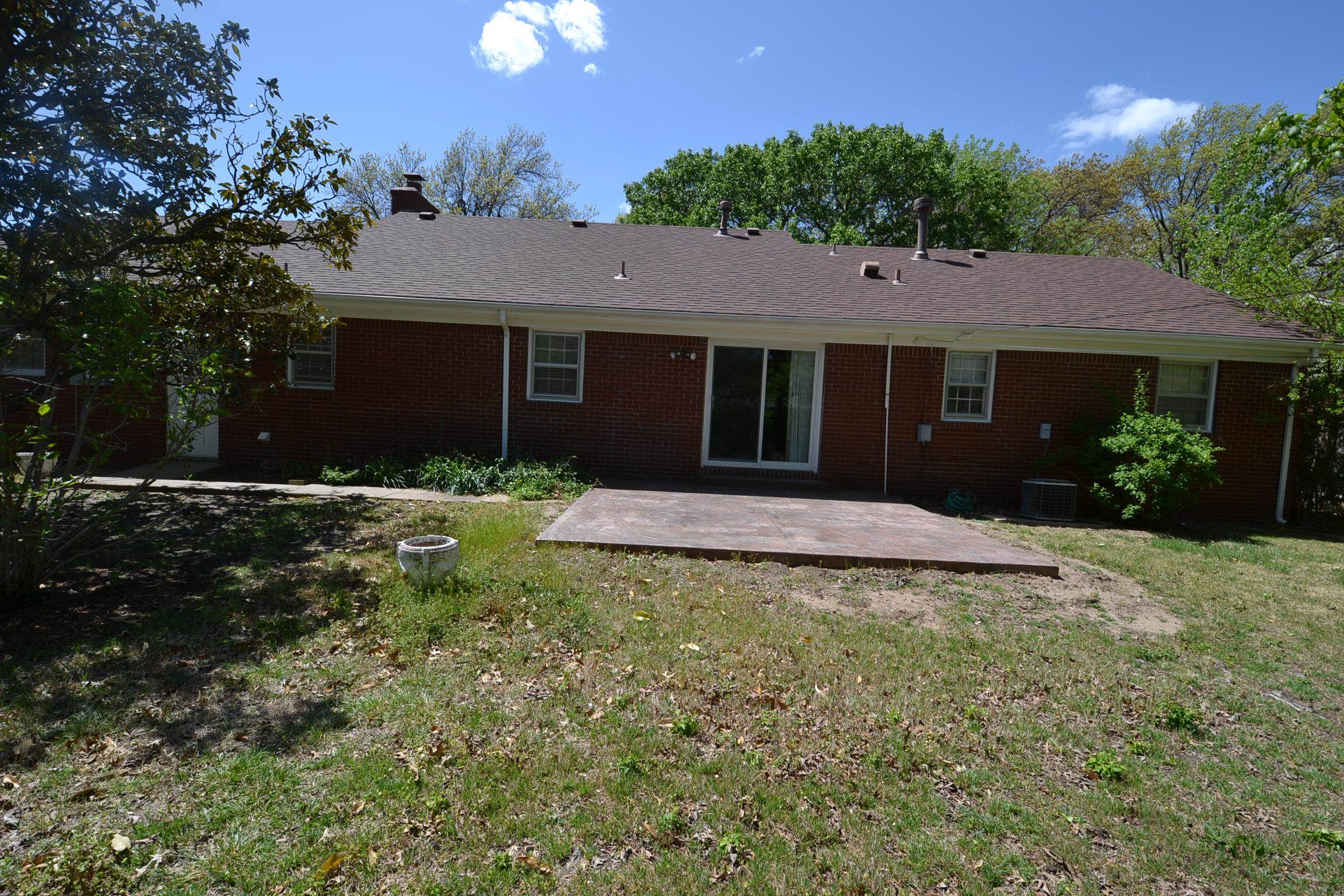 508 N Saint James Place Wichita KS 67206