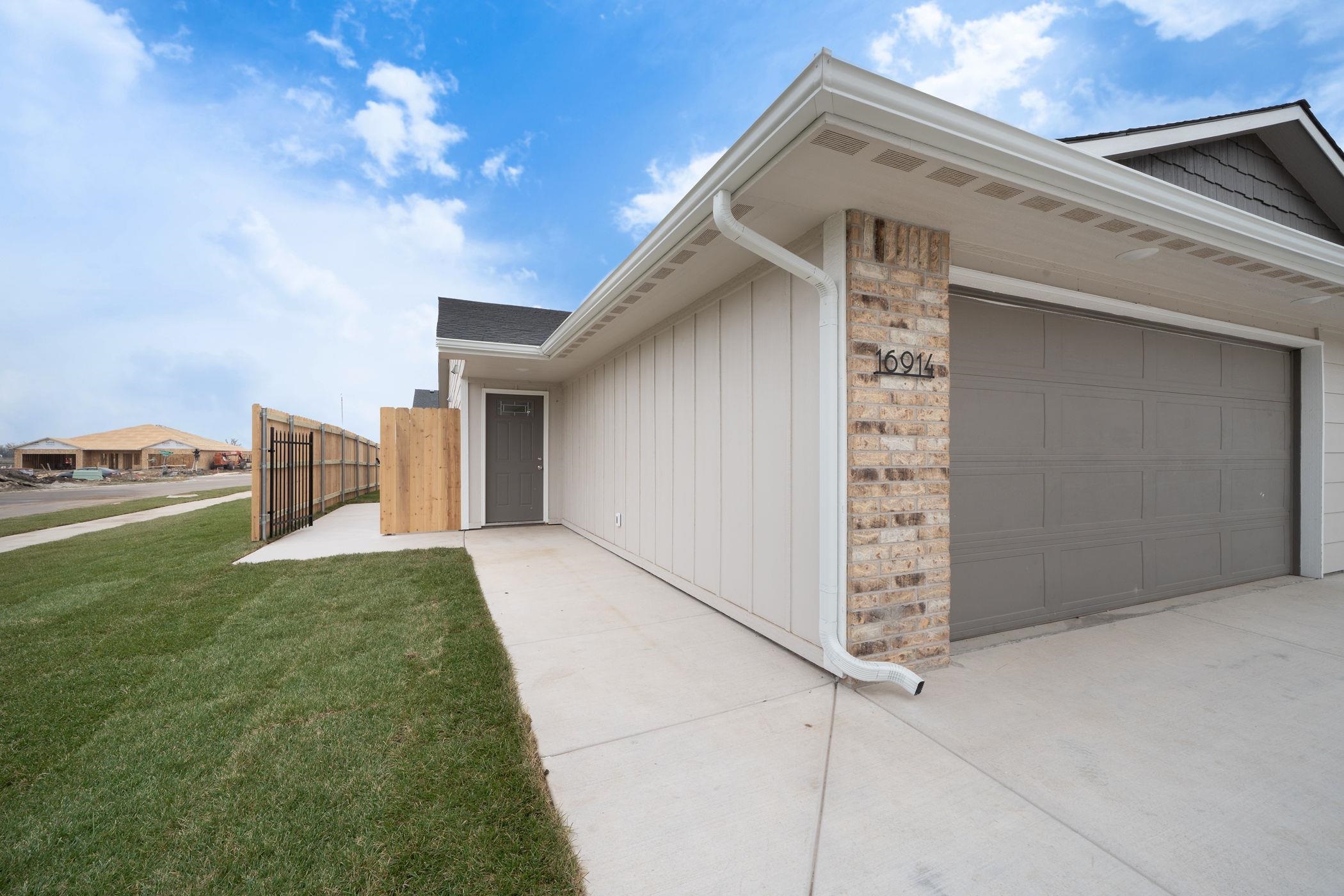 16828 W Lawson Goddard KS 67052