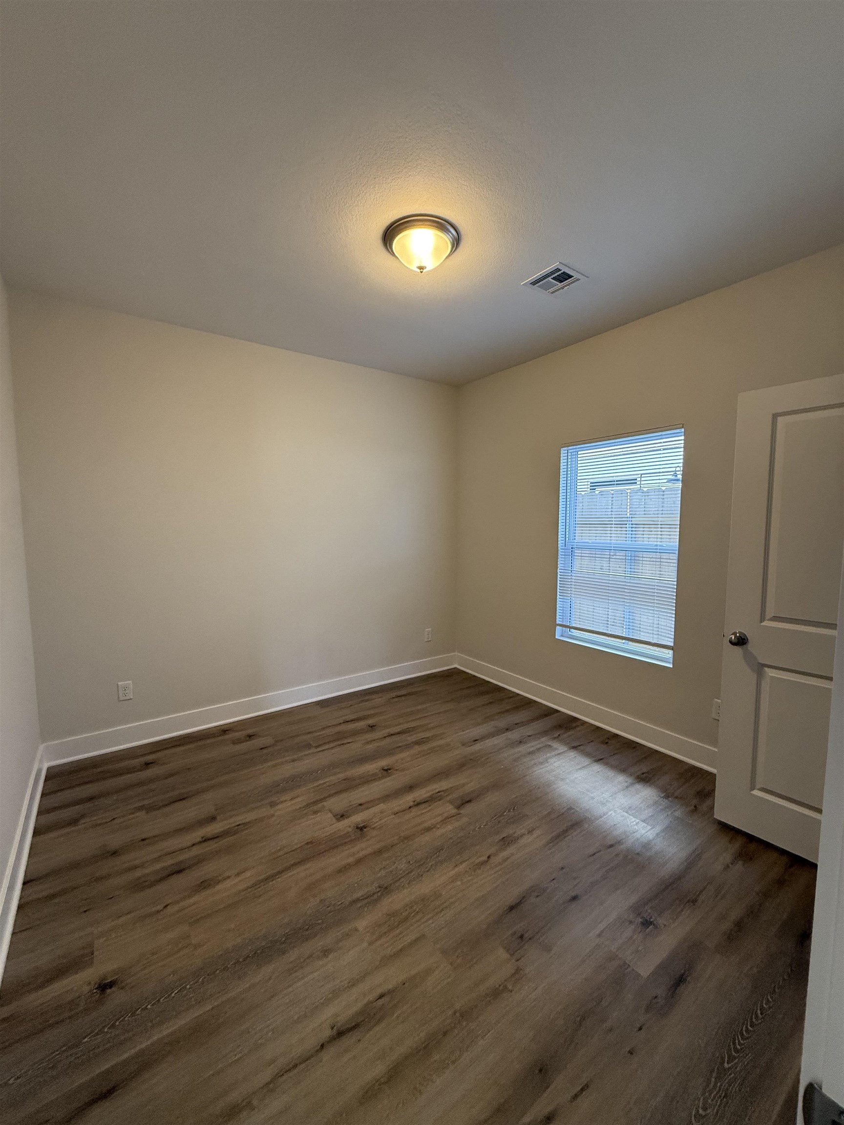 482 E Hayes Street Valley Center KS 67147