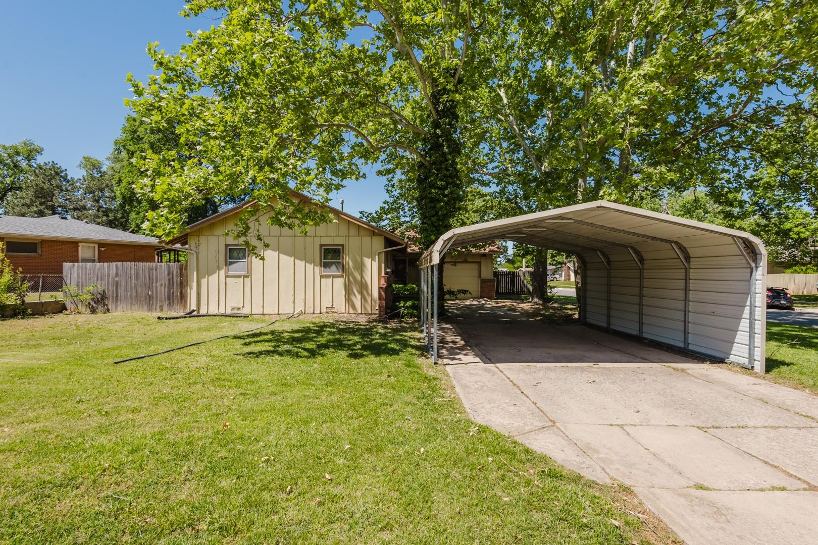 1001 S Eastmoor Wichita KS 67207