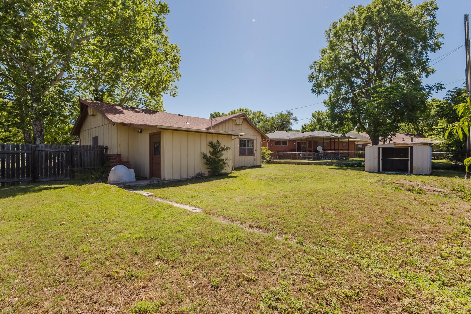 1001 S Eastmoor Wichita KS 67207