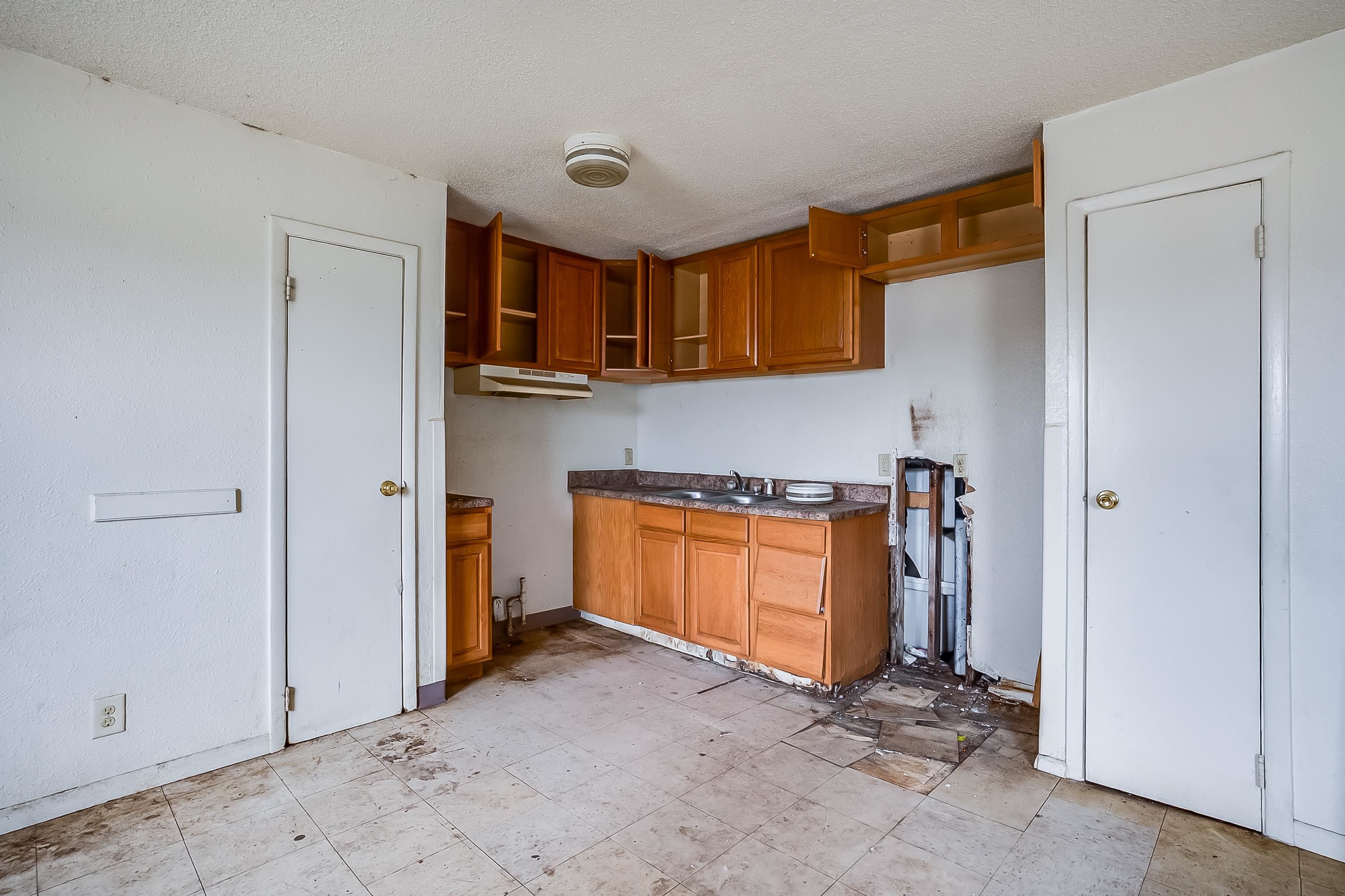 1613 E Catalina Street Wichita KS 67216