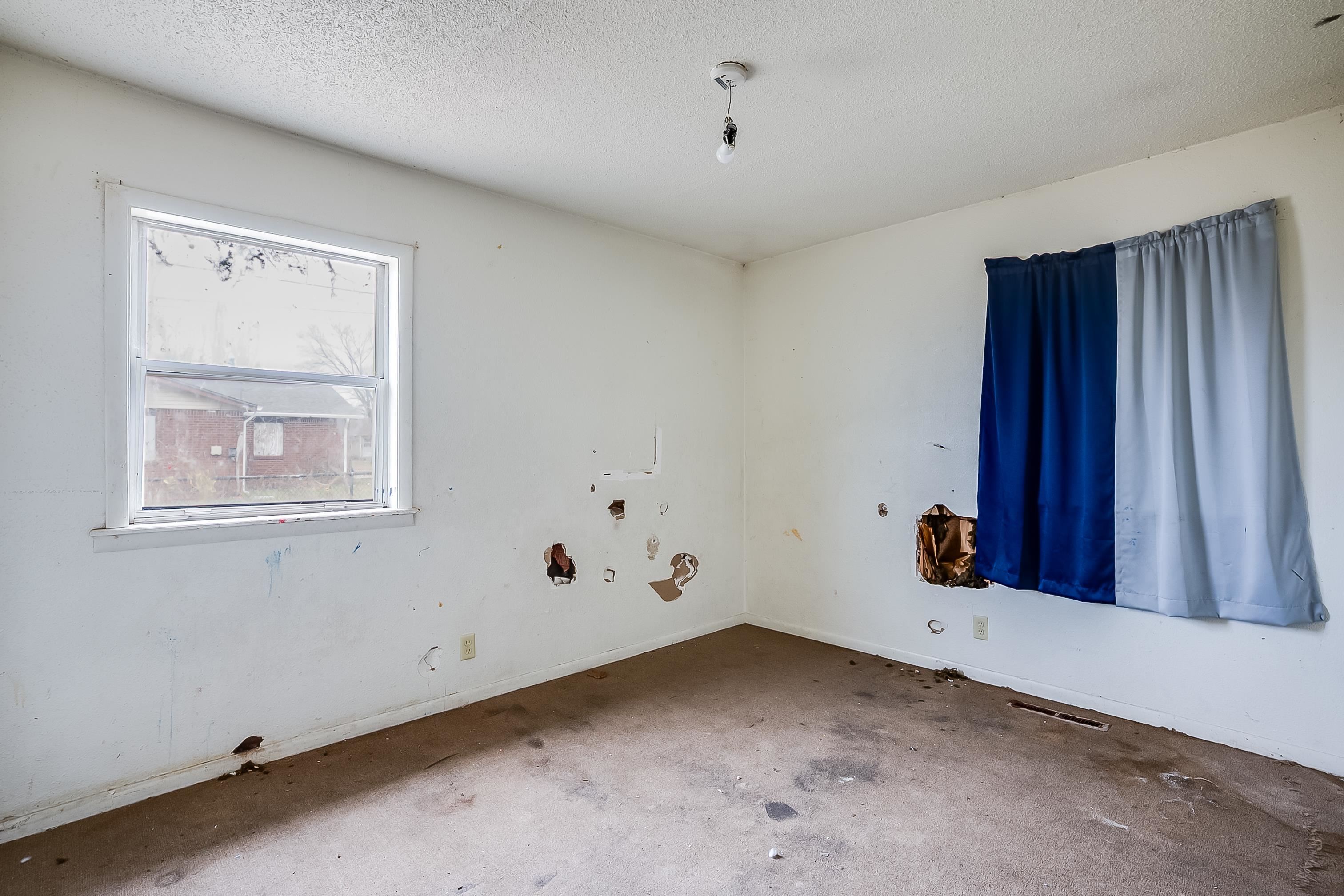 1613 E Catalina Street Wichita KS 67216