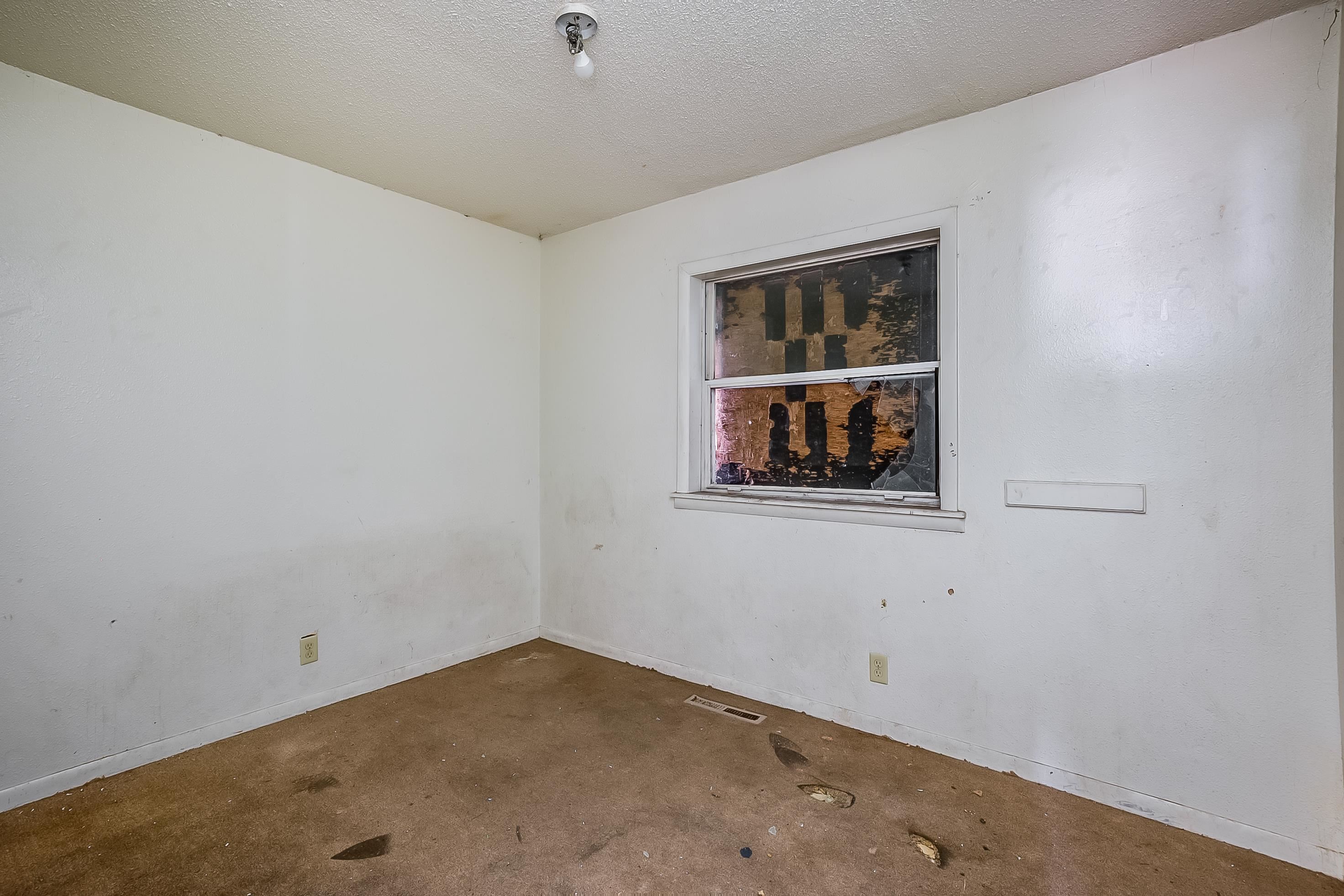 1613 E Catalina Street Wichita KS 67216