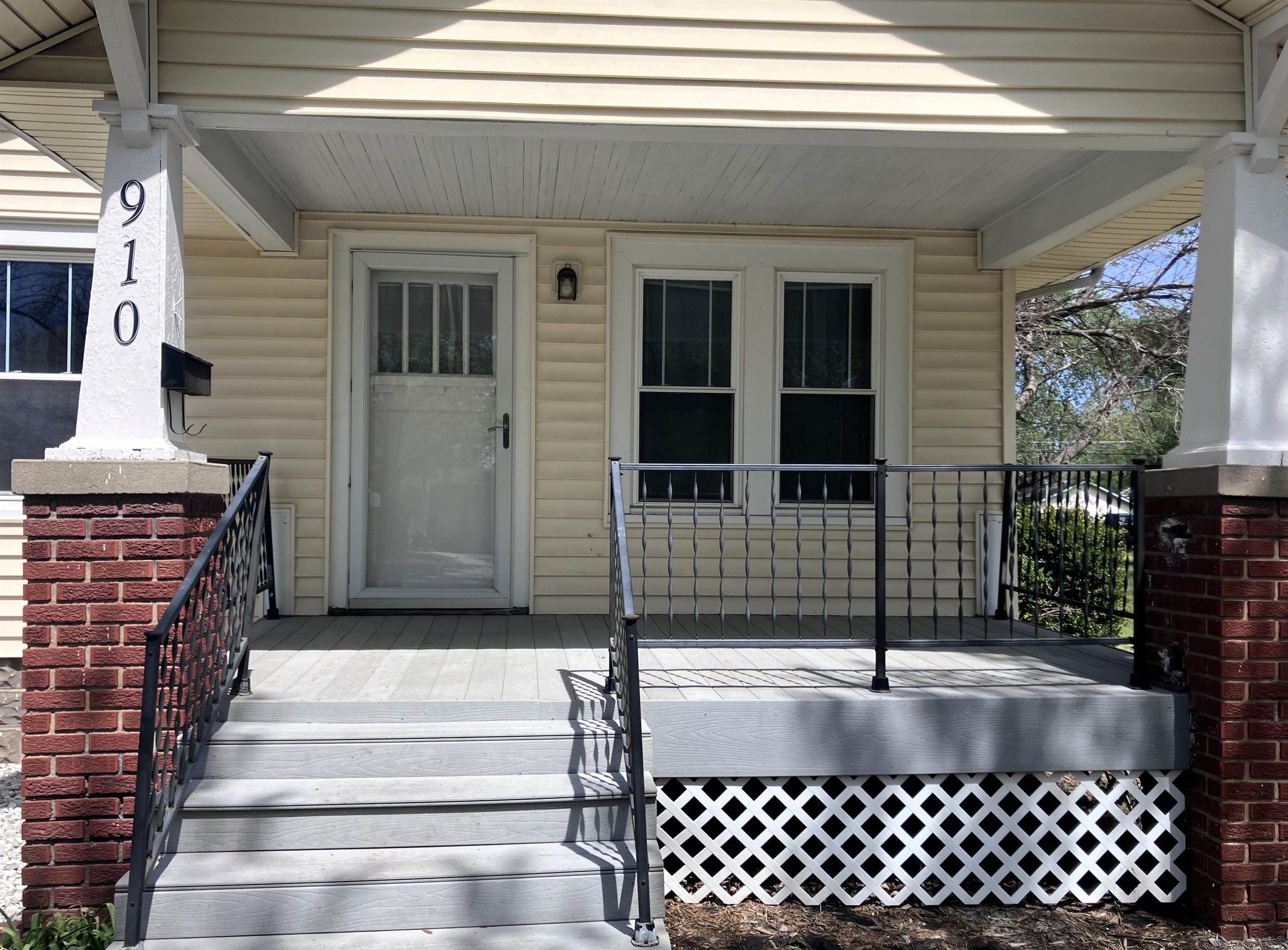 910 E 7th Street Newton KS 67114