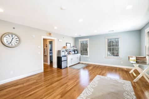 10 County Road West Falmouth MA 02540