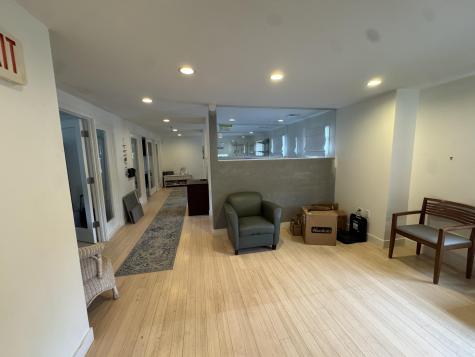 2957 Falmouth Road/route 28 Road Osterville MA 02655