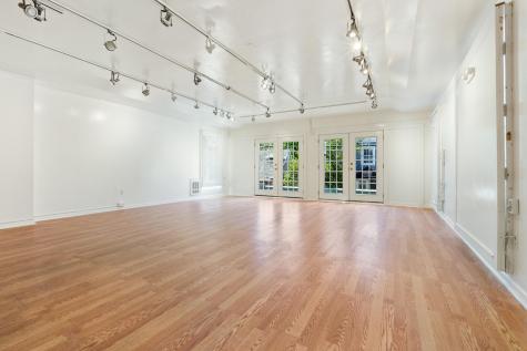 193 Commercial Street Provincetown MA 02657