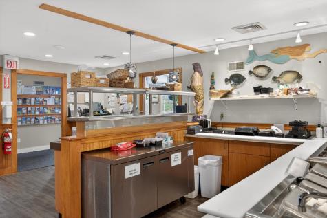 1019 Us-6 Wellfleet MA 02667