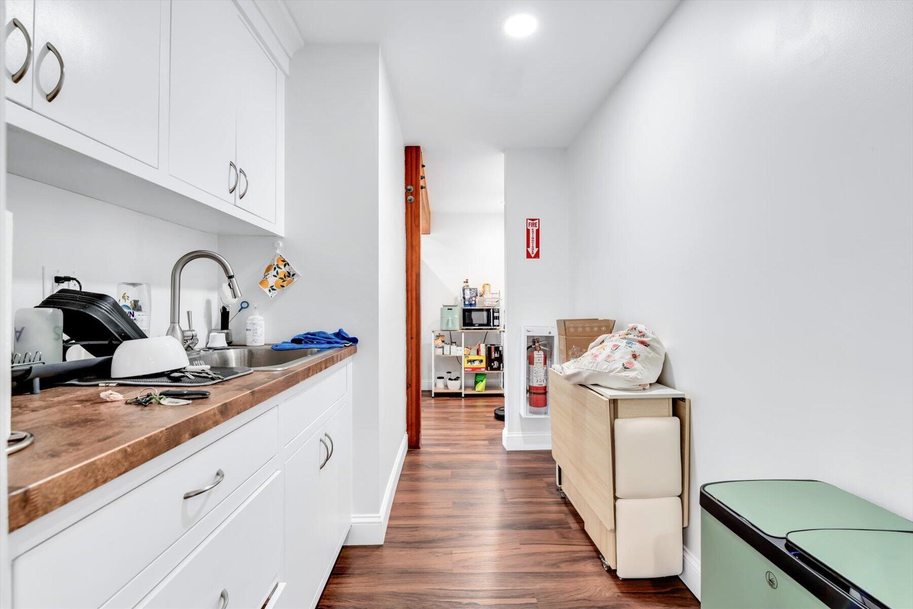 1049 Main Street West Barnstable MA 02668