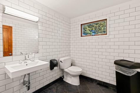 1400 Ma-28a Bourne MA 02534