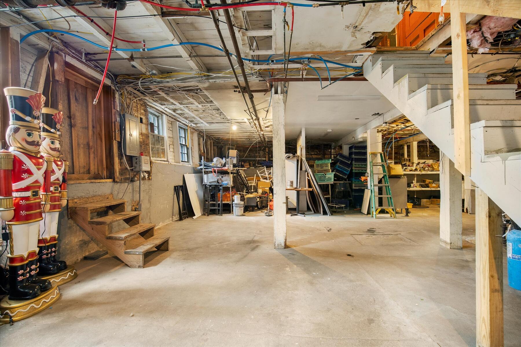 70 W Main Street Wellfleet MA 02667