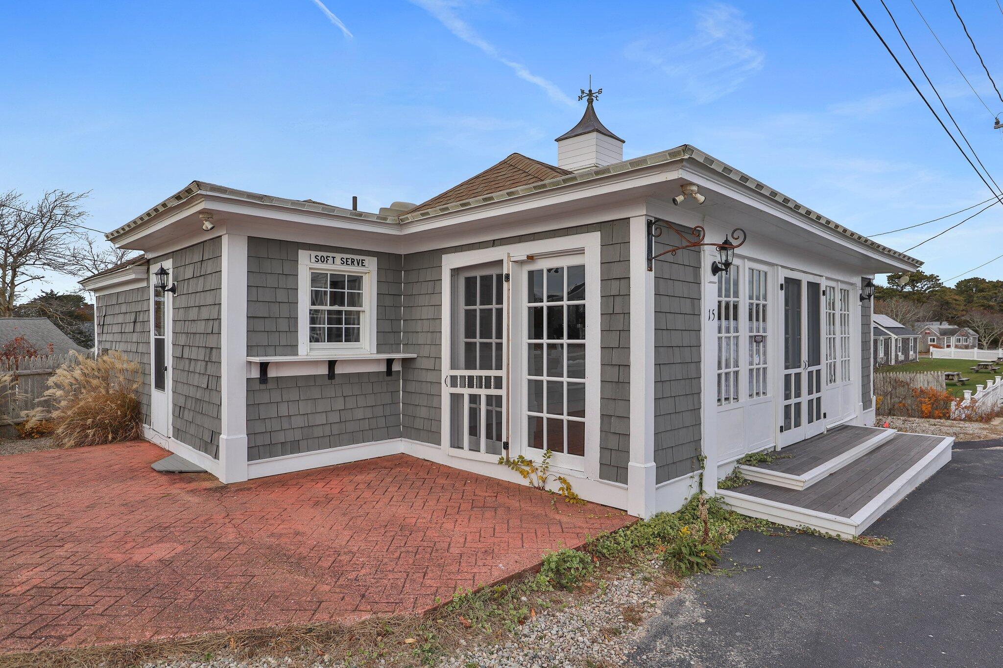 15 Sea Street Dennis MA 02639