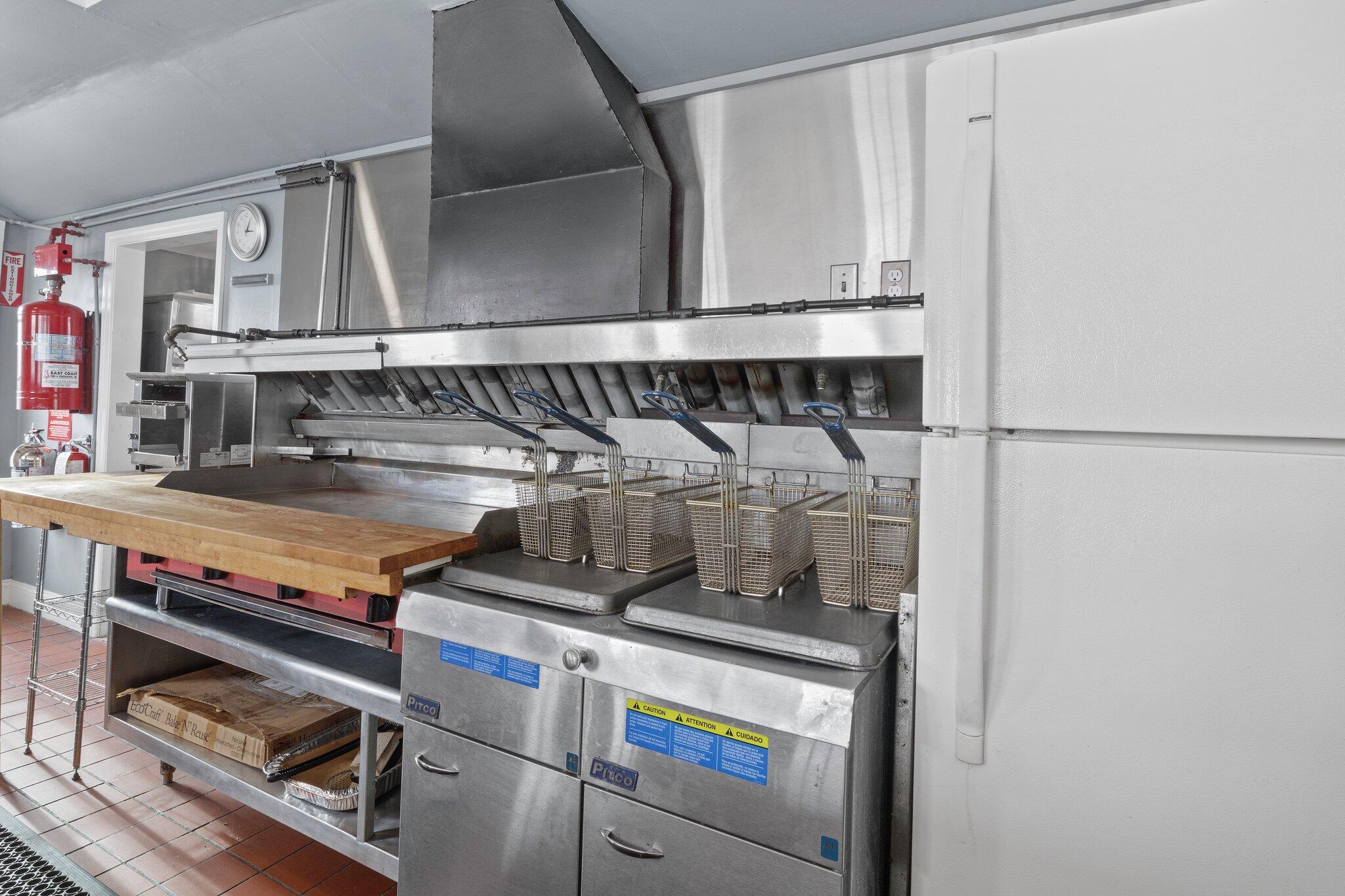 15 Sea Street Dennis MA 02639